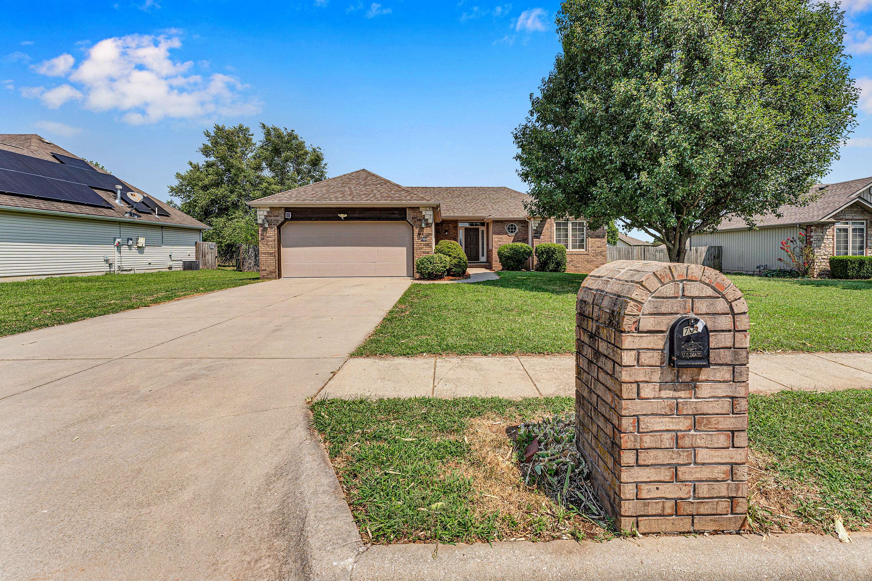 700 N Lexington AVE, Republic, MO 65738