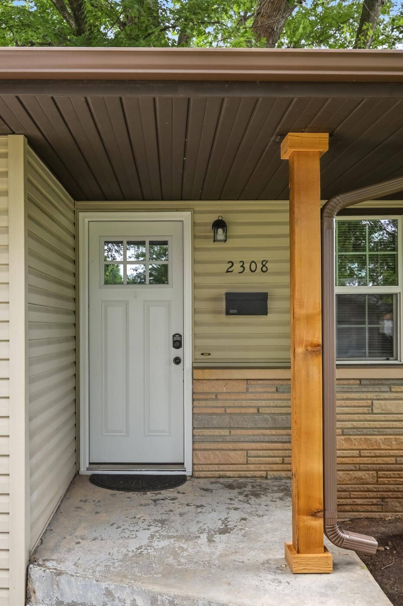 2308 S Delaware AVE, Springfield, MO 65804