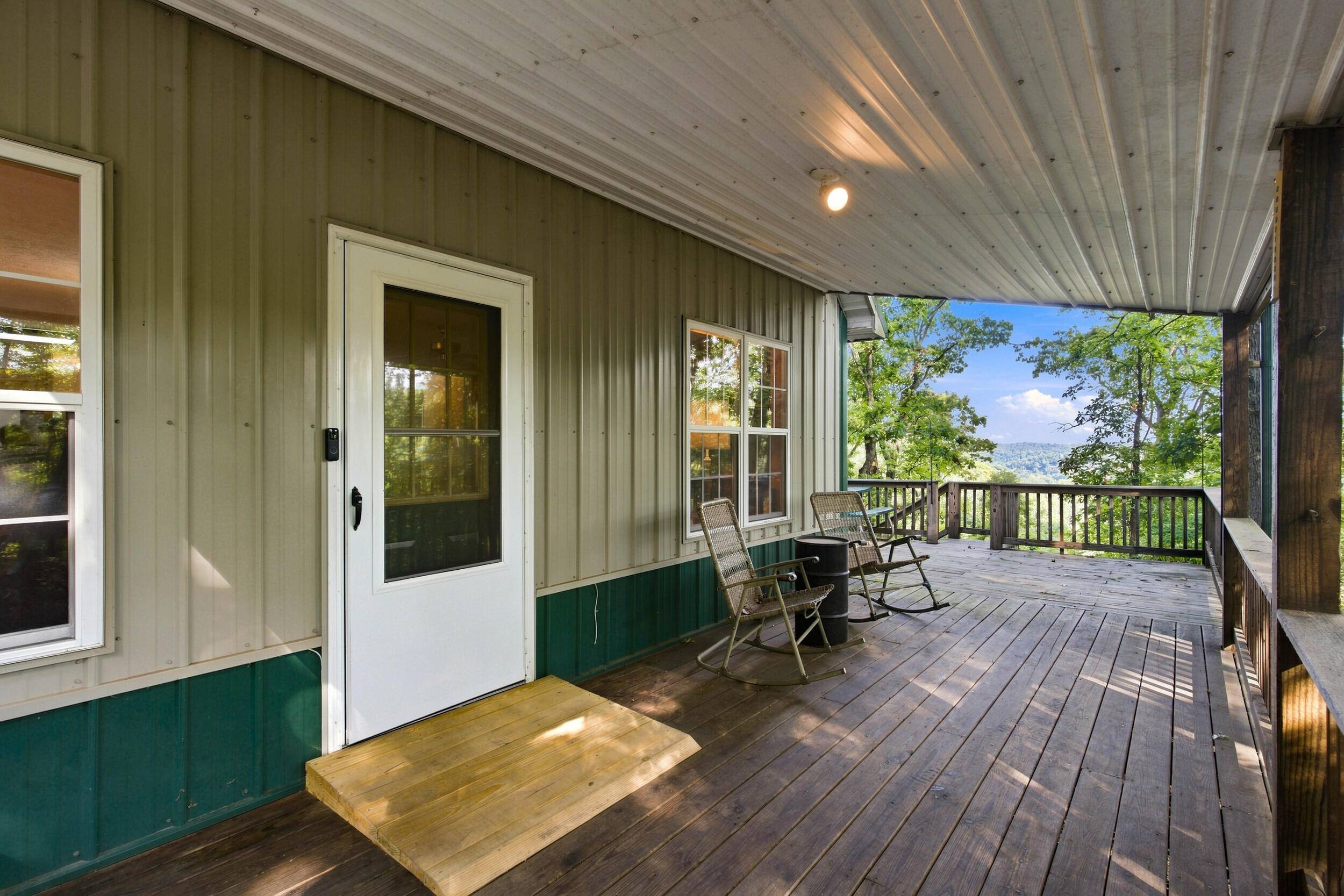 24709 Wolfe RD, Washburn, MO 65772