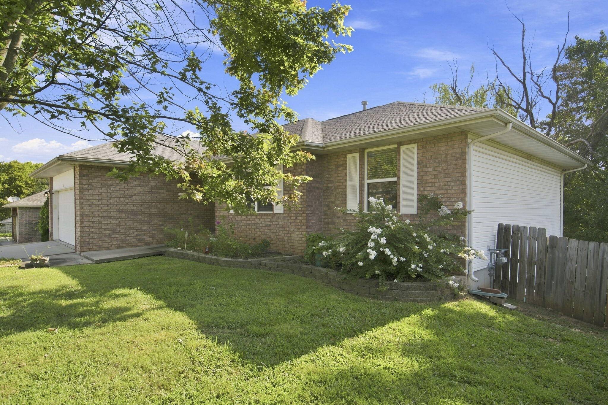 970 Creekside PL, Nixa, MO 65714