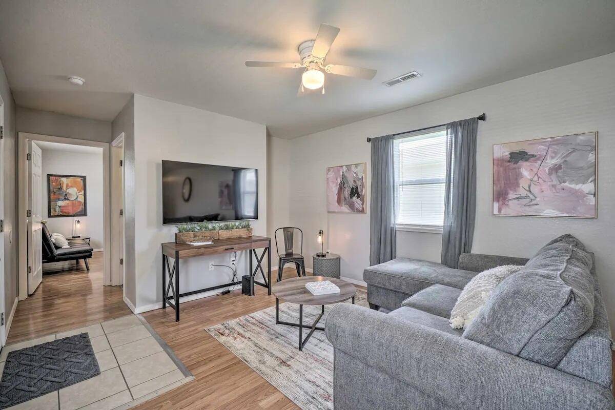 914 Renfrow AVE, West Plains, MO 65775