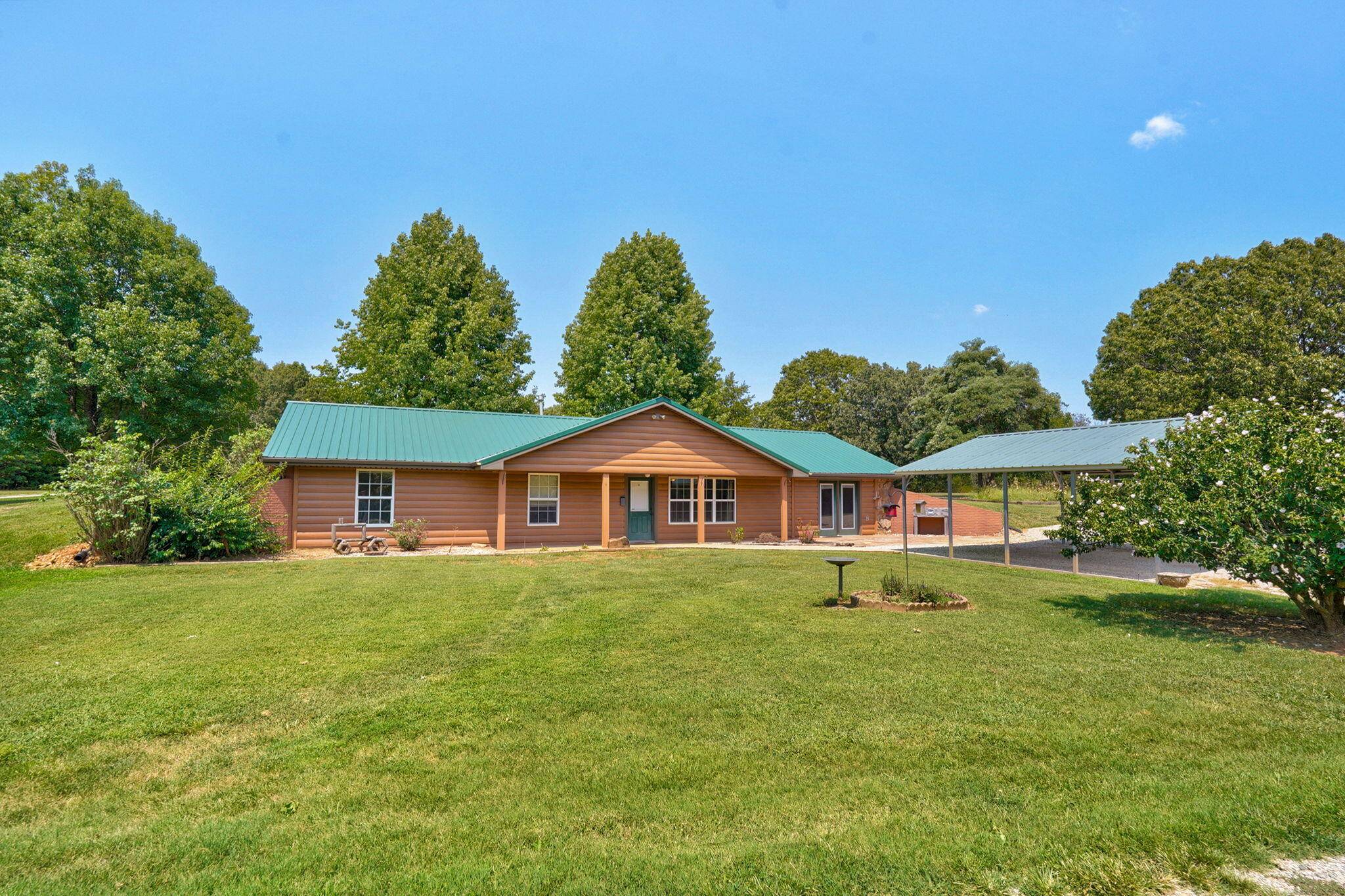18803 Lawrence 2100, Mt Vernon, MO 65712