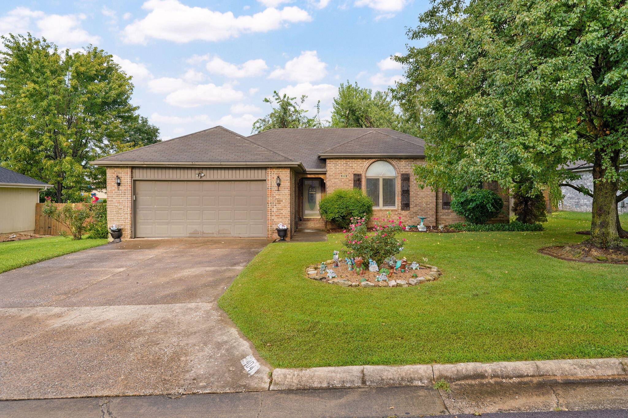 404 N Ellen ST, Nixa, MO 65714