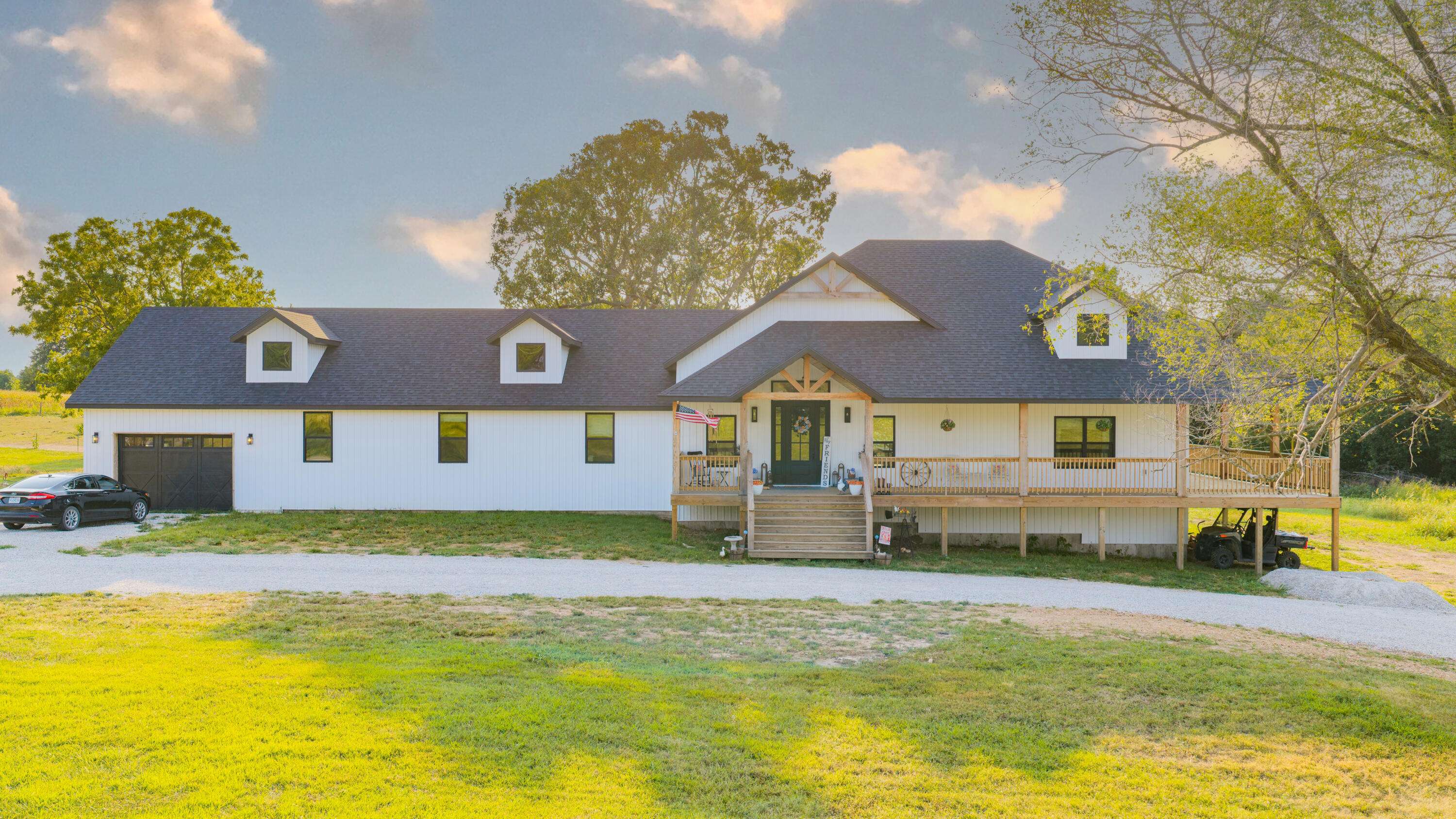 643 Route Ff, Everton, MO 65646