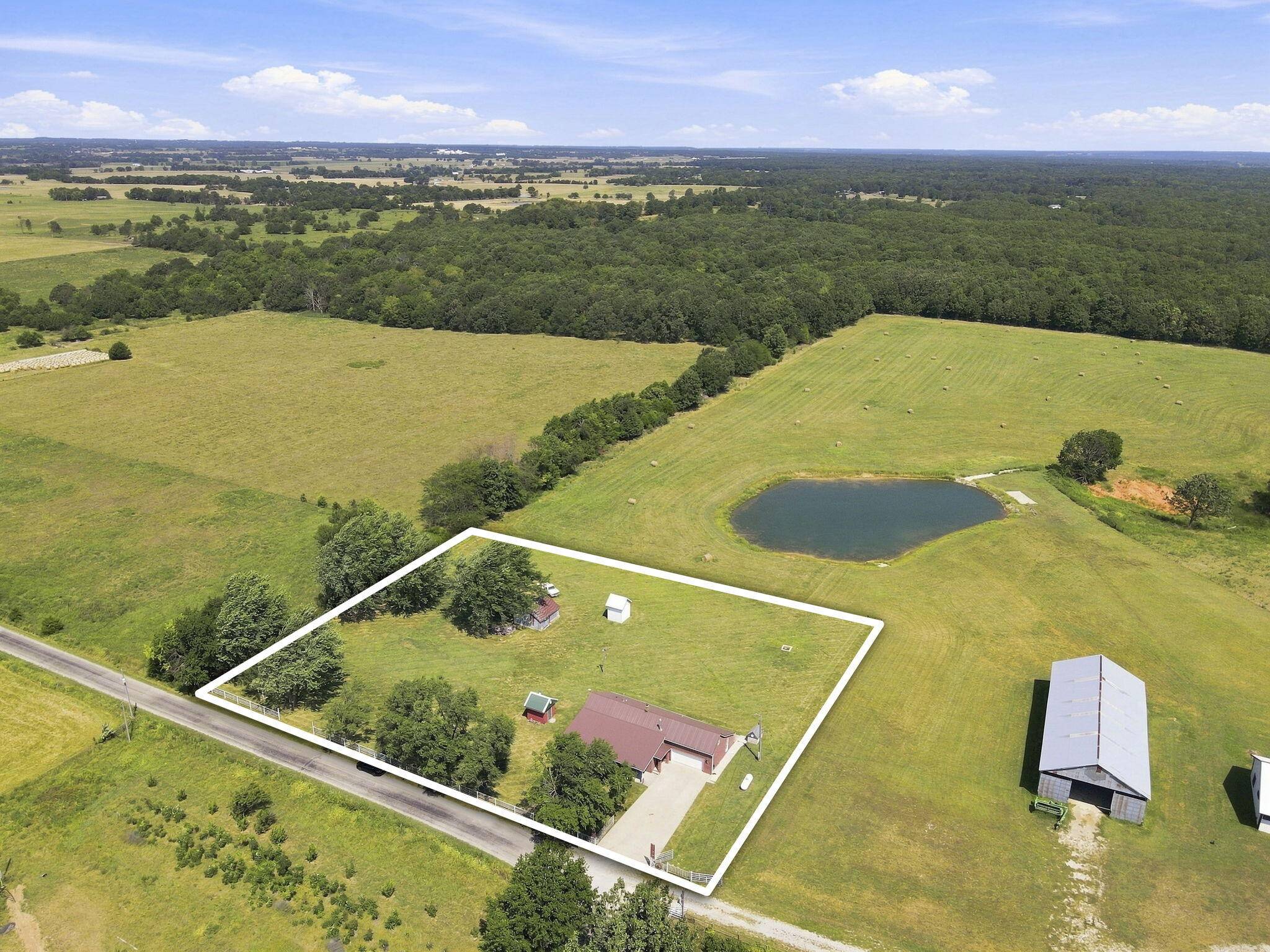 17624 Lawrence 2090, Mt Vernon, MO 65712
