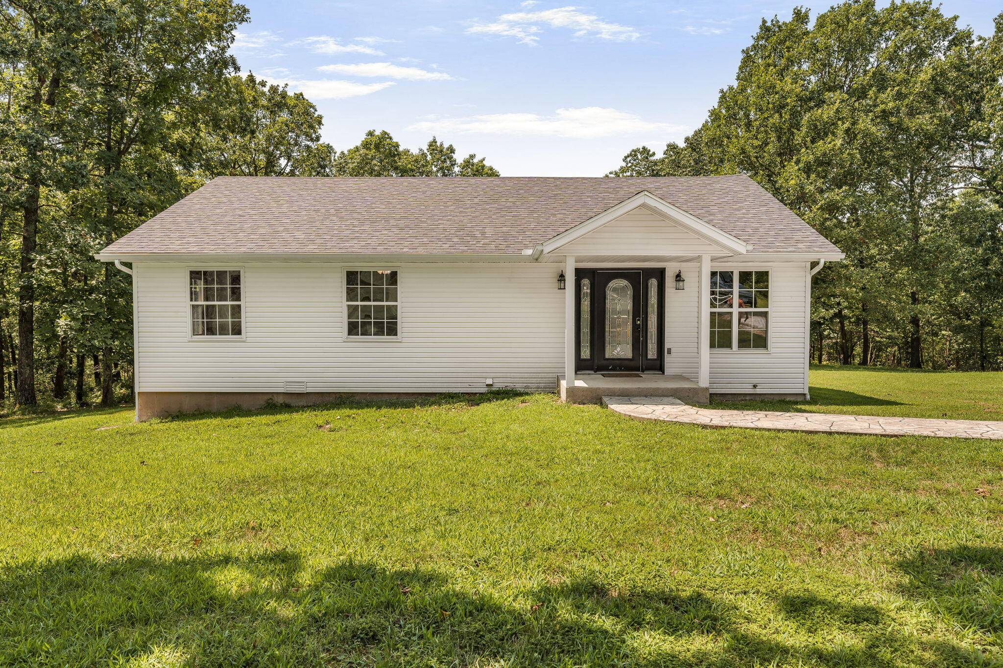 22962 State Highway Tt, Versailles, MO 65084