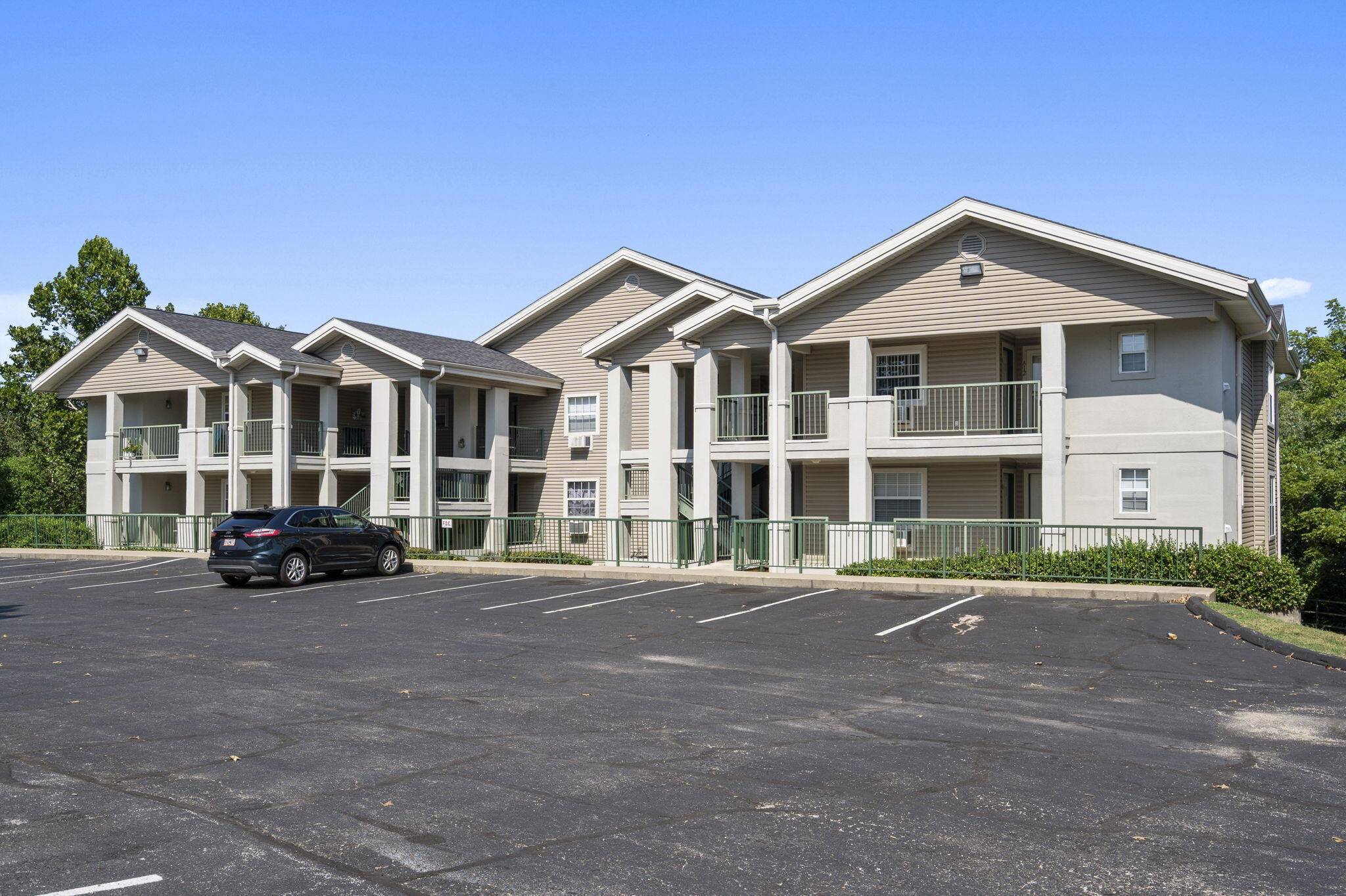 175 W Rockford DR #4, Branson, MO 65616