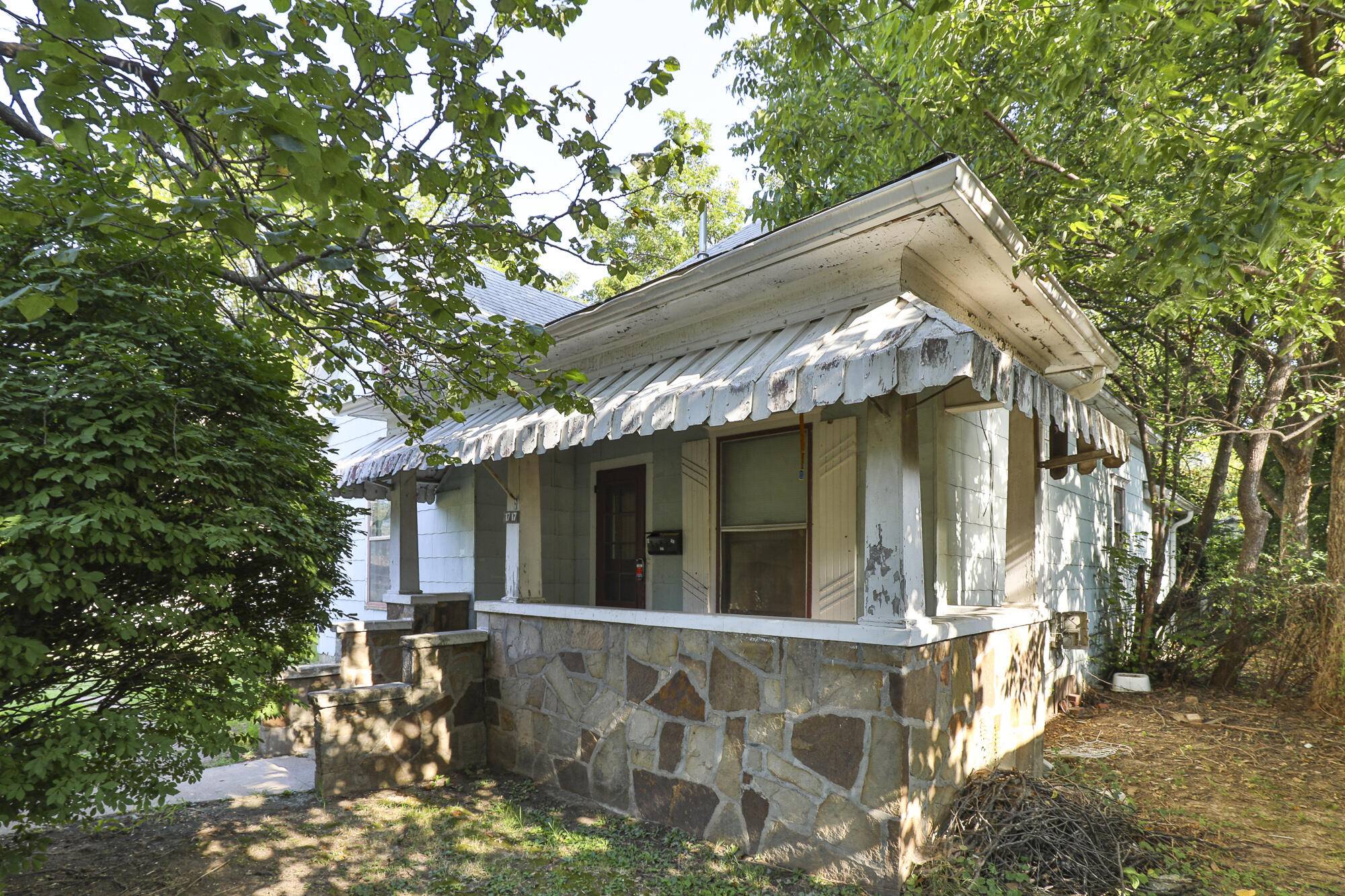 1717 W Atlantic ST, Springfield, MO 65803