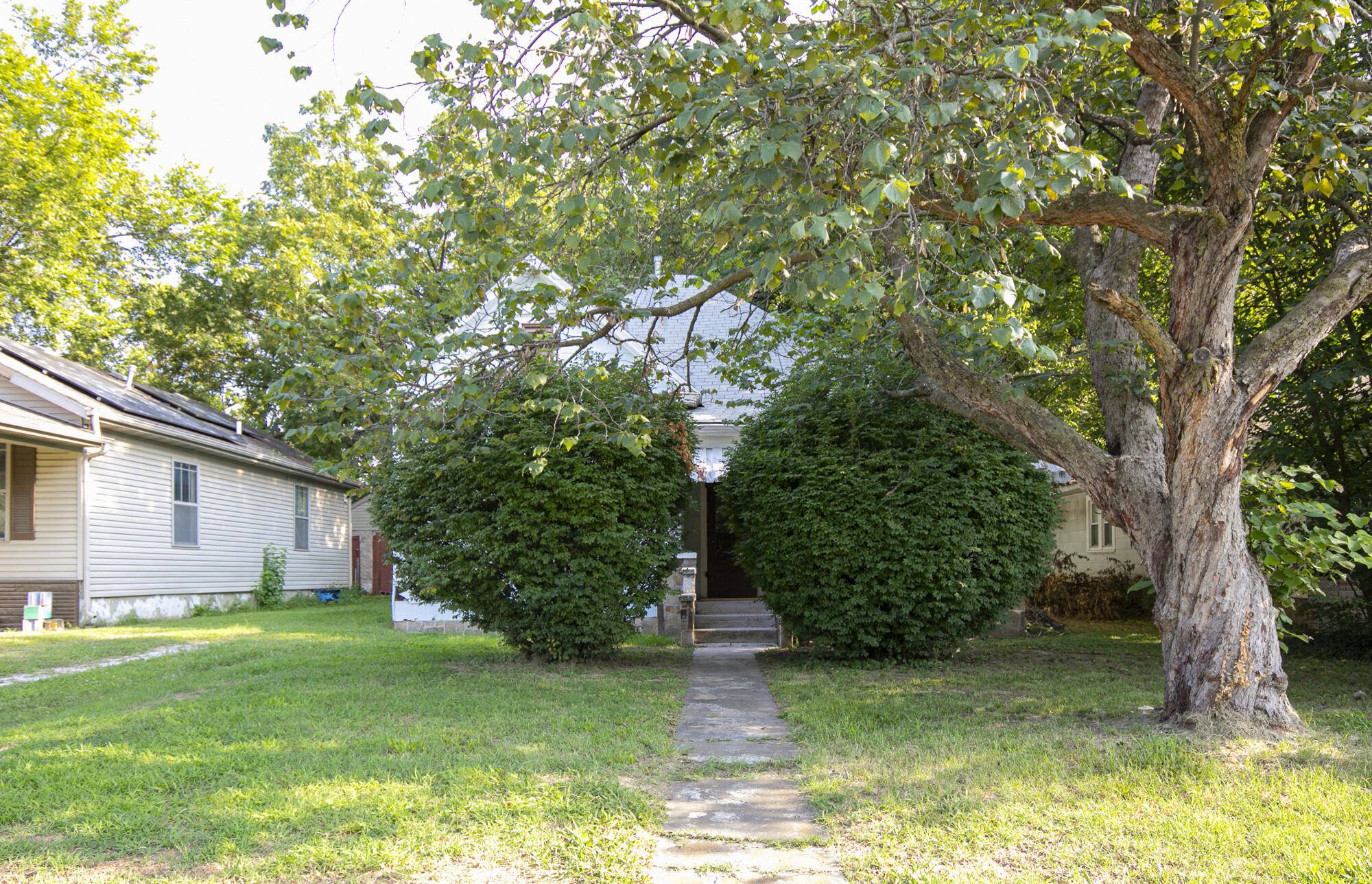 1717 W Atlantic ST, Springfield, MO 65803
