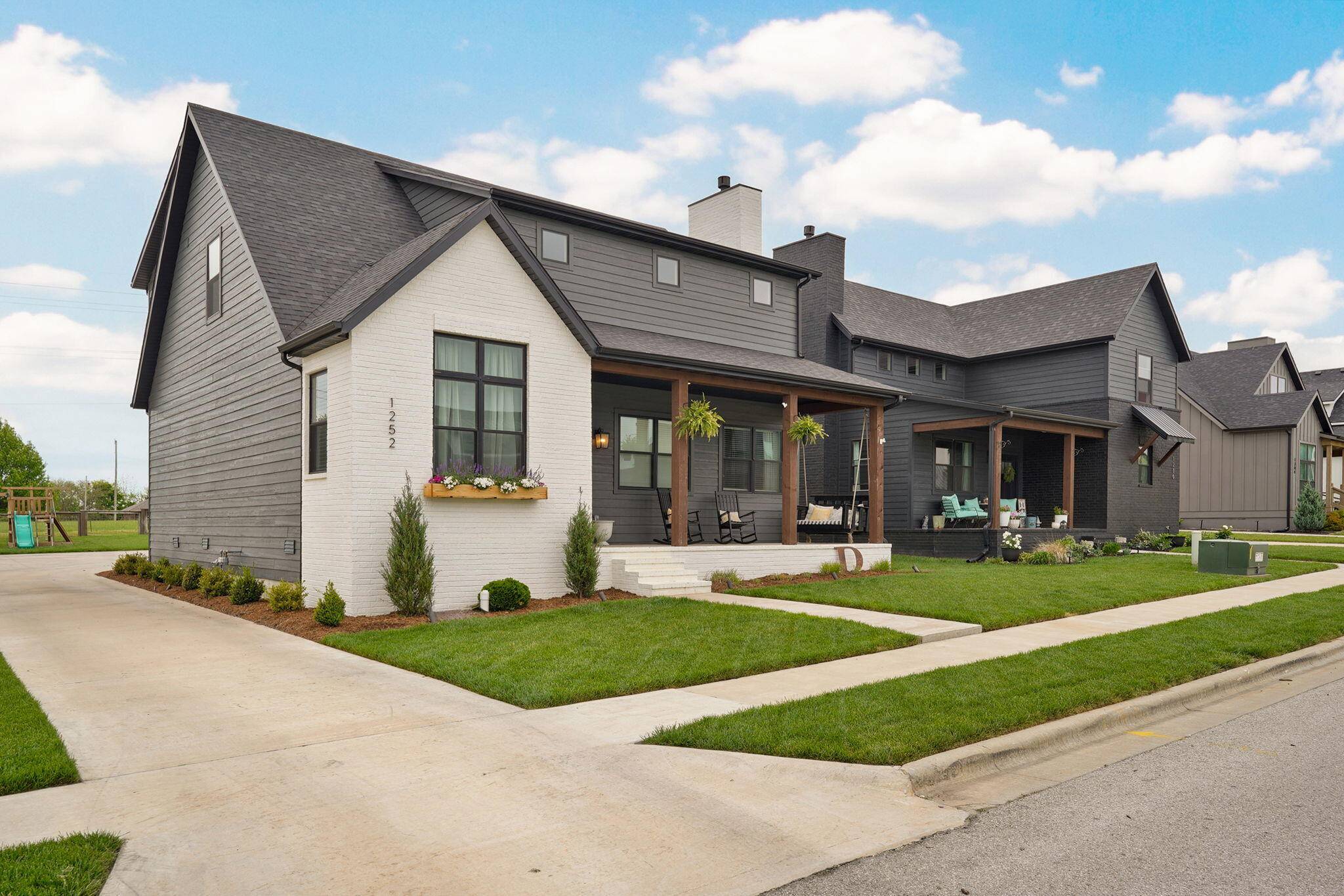 1252 S Wilder TRL, Republic, MO 65738