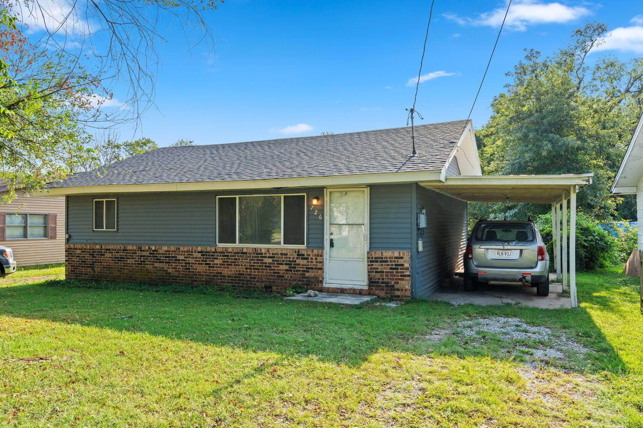 726 N Glenn AVE, Springfield, MO 65803