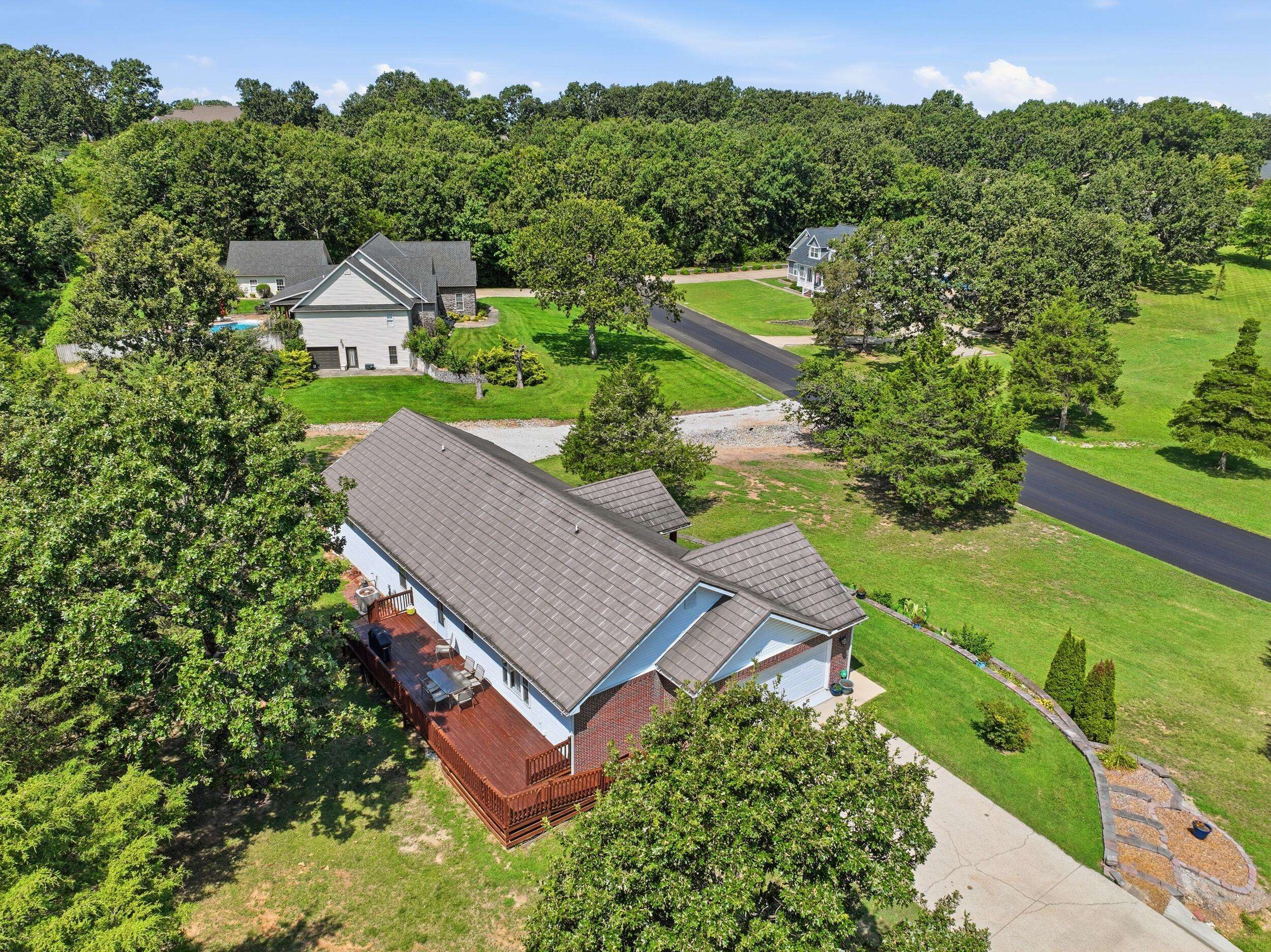 802 Hickory Lake DR, West Plains, MO 65775