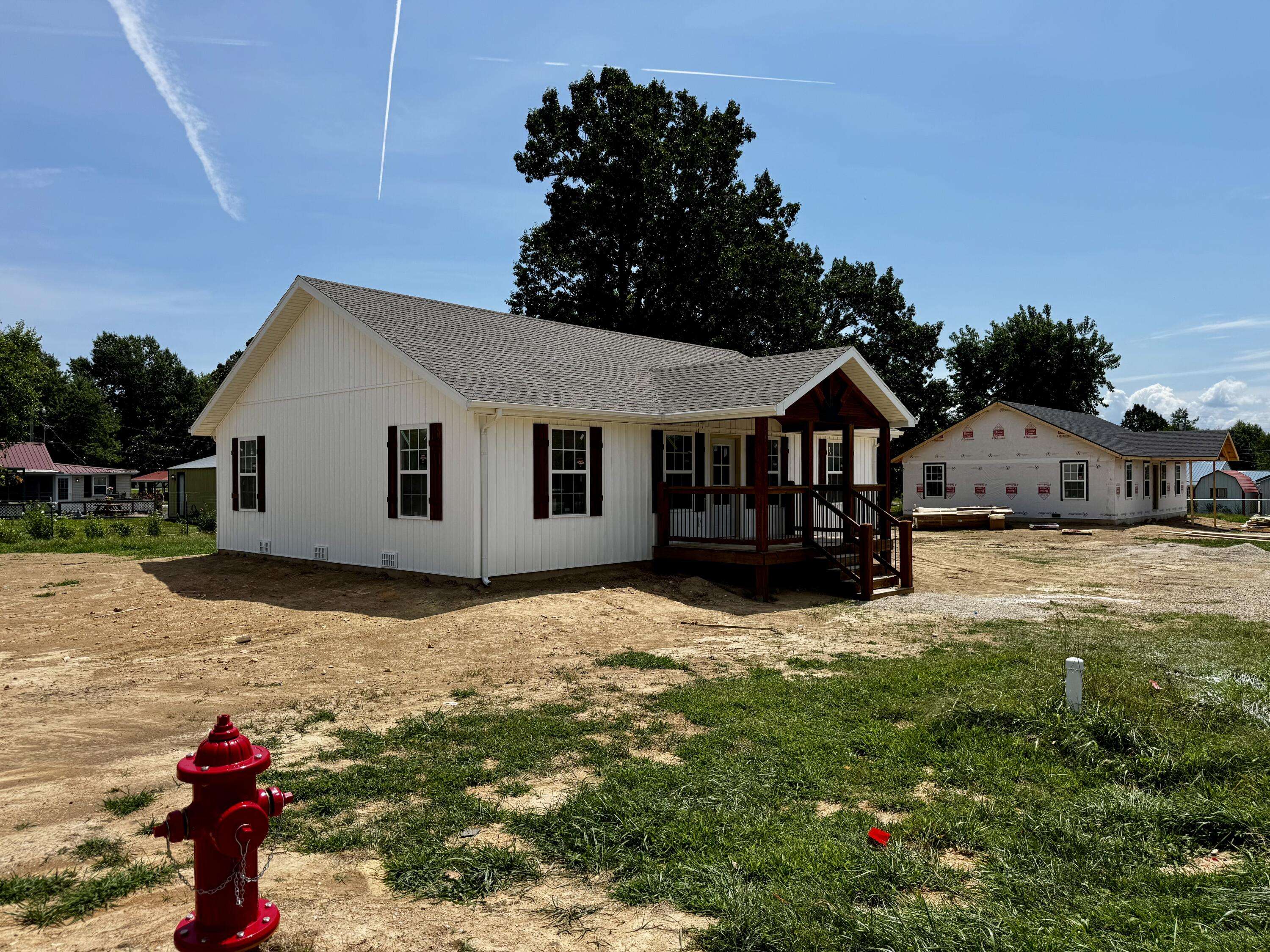200 Bonnie LN, Seymour, MO 65746