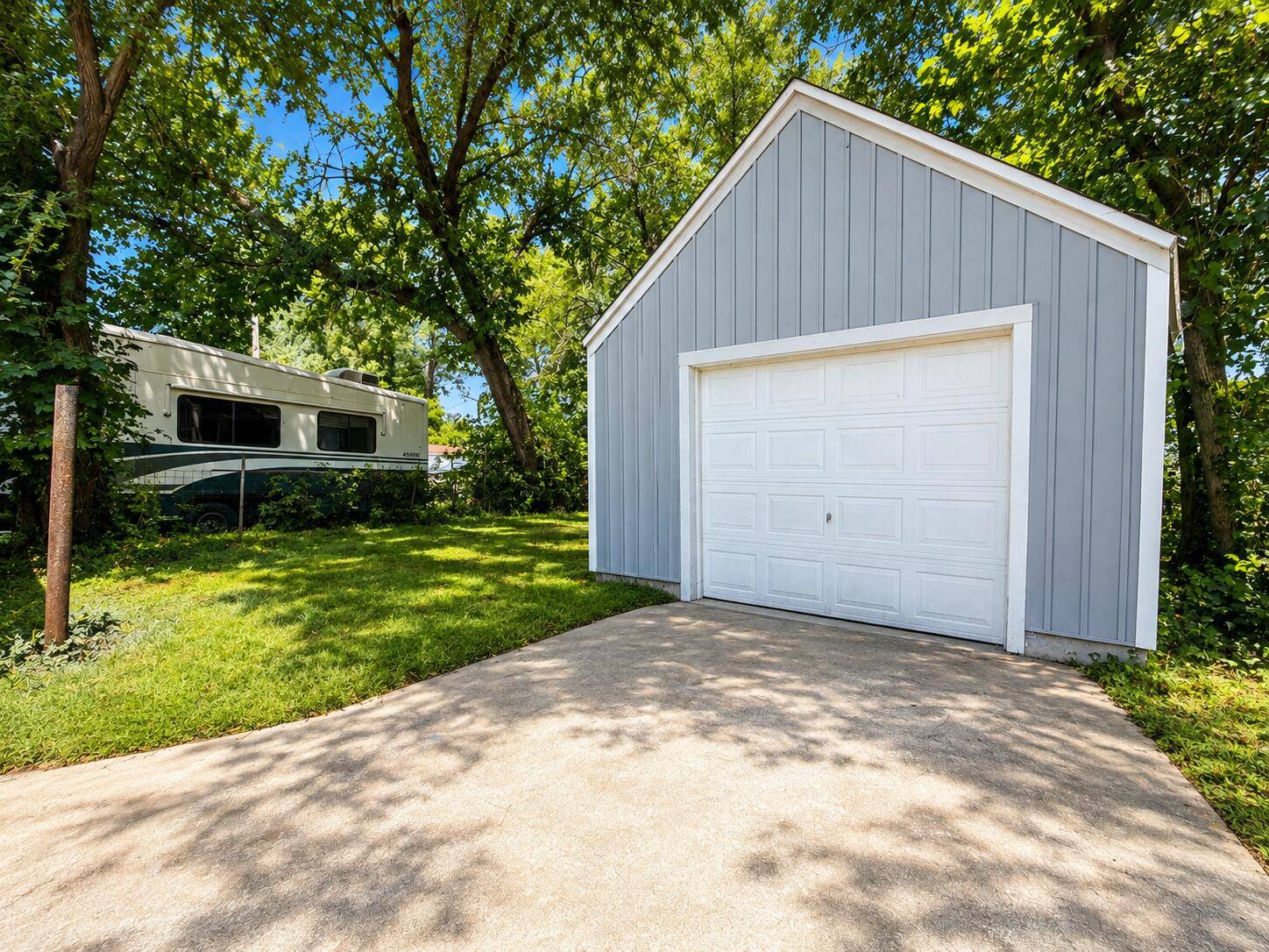 800 N Marion AVE, Springfield, MO 65802