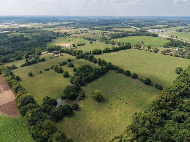 2904 N Farm Road 123, Springfield, MO 65803