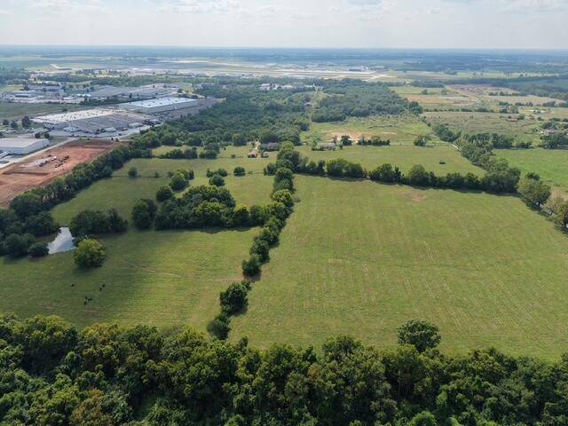2904 N Farm Road 123, Springfield, MO 65803