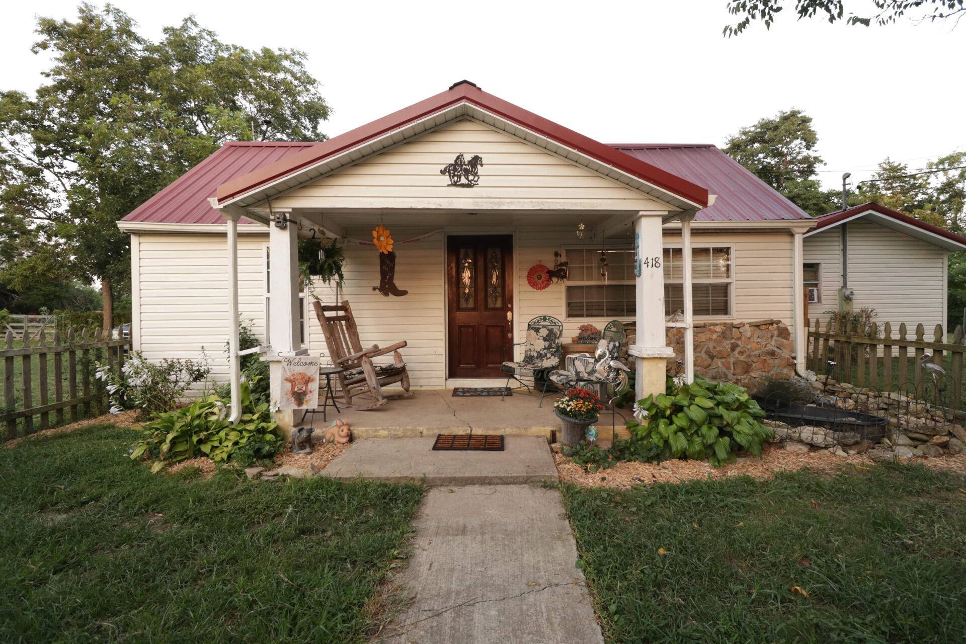 418 Alma ST, Taneyville, MO 65759