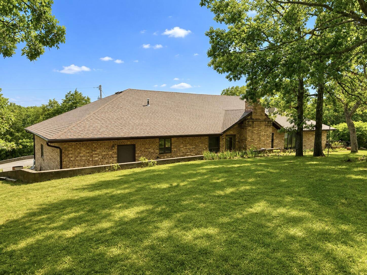 24762 King Arthur DR, Hermitage, MO 65668