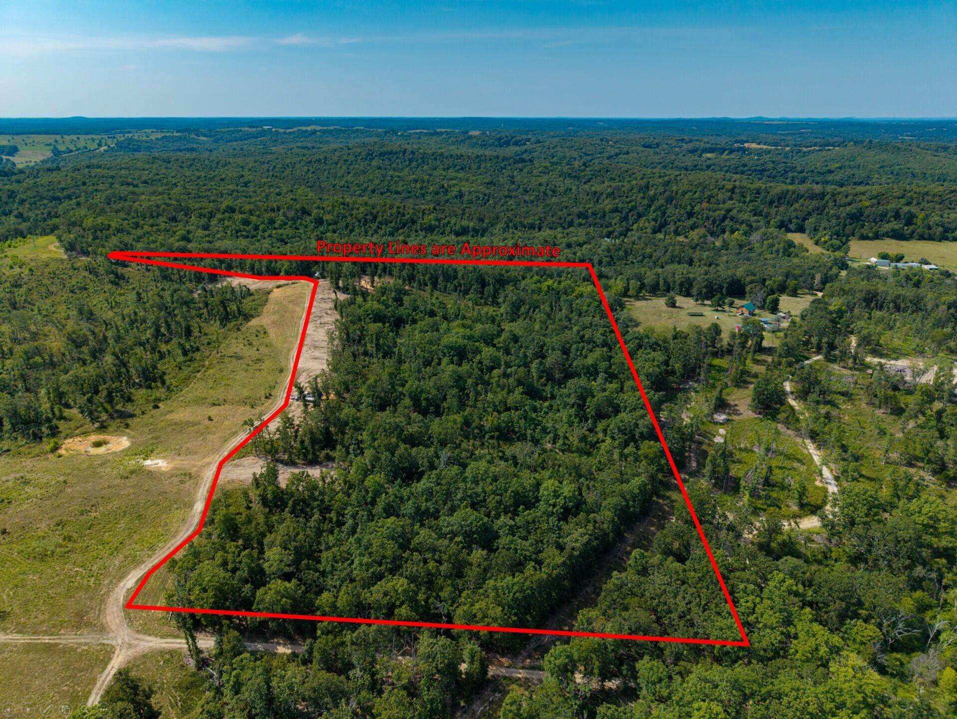 000 Berry RD #W 21, Cabool, MO 65689