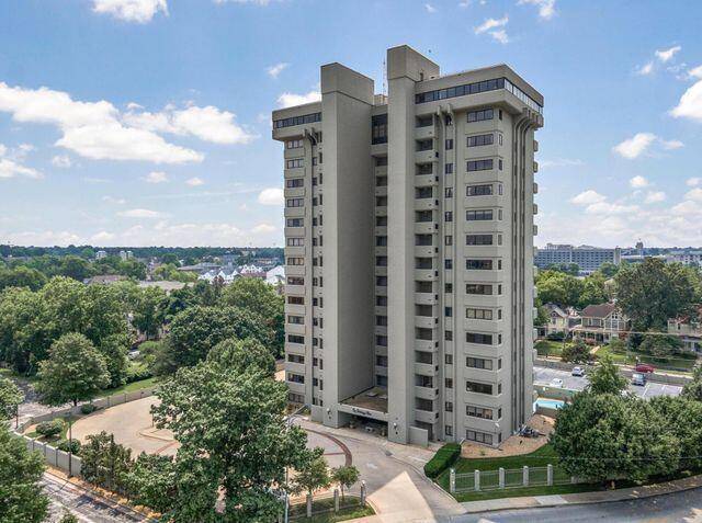 350 S John Q Hammons Pkwy #1-A, Springfield, MO 65806