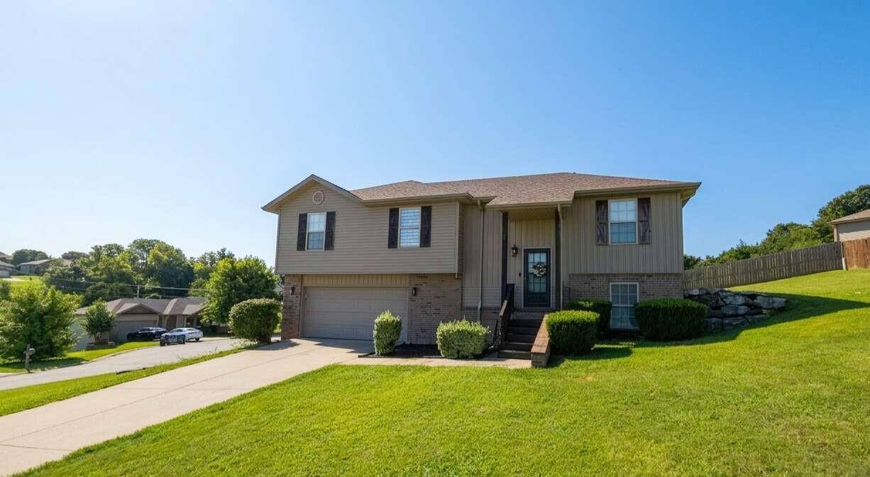 1401 S 13th ST, Ozark, MO 65721