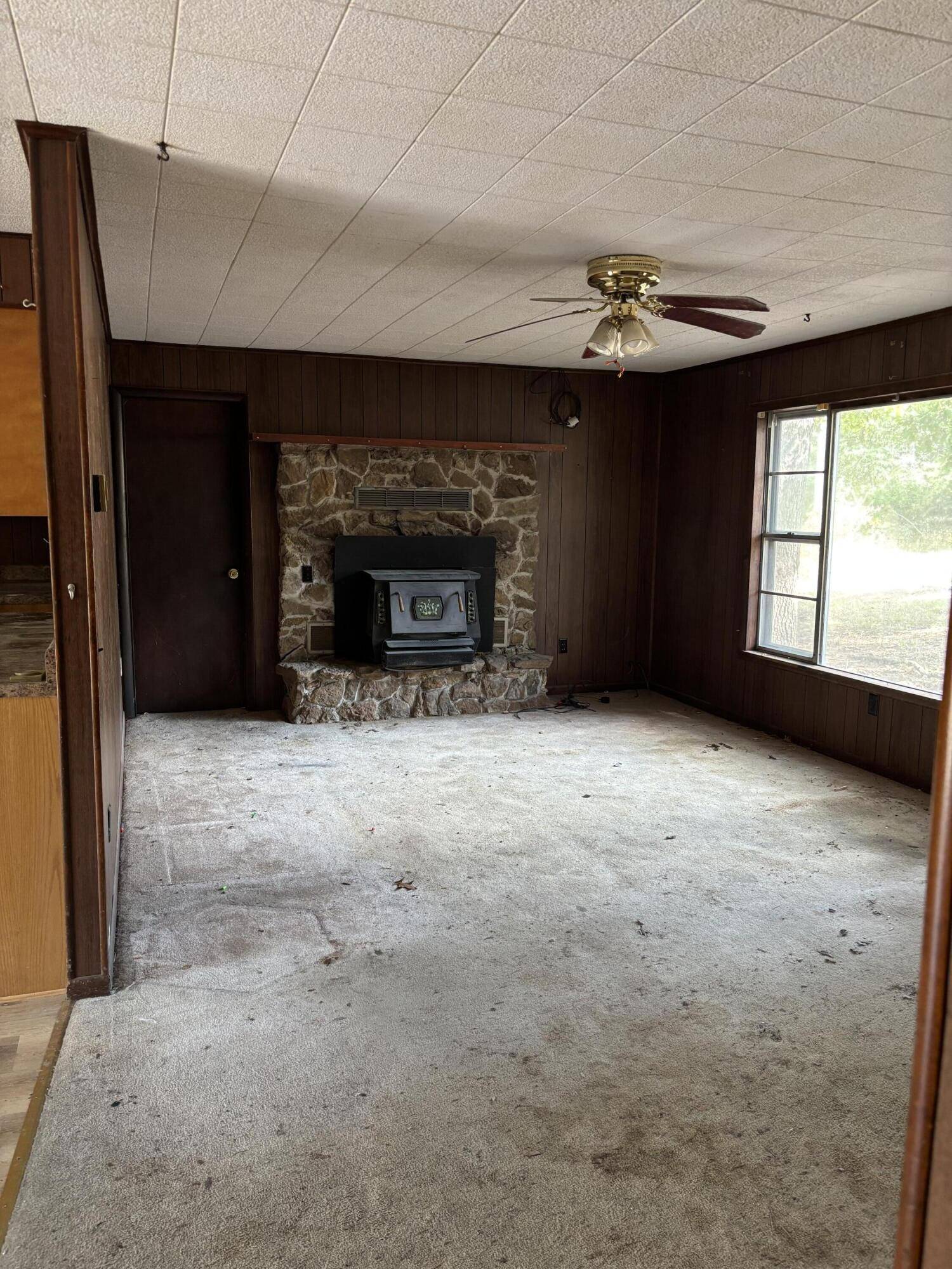 17555 Adair LN, Houston, MO 65483