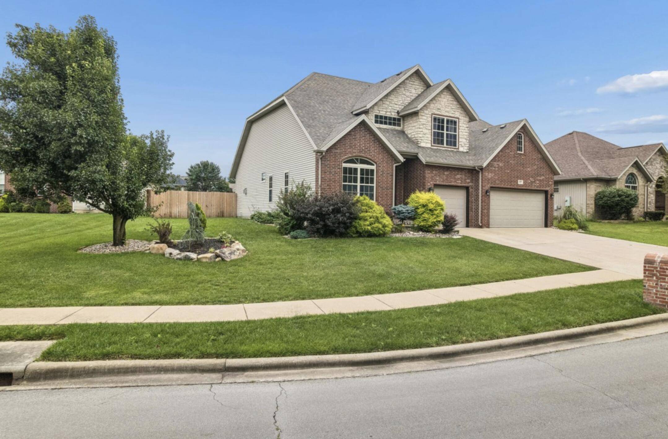 653 Greer AVE, Nixa, MO 65714
