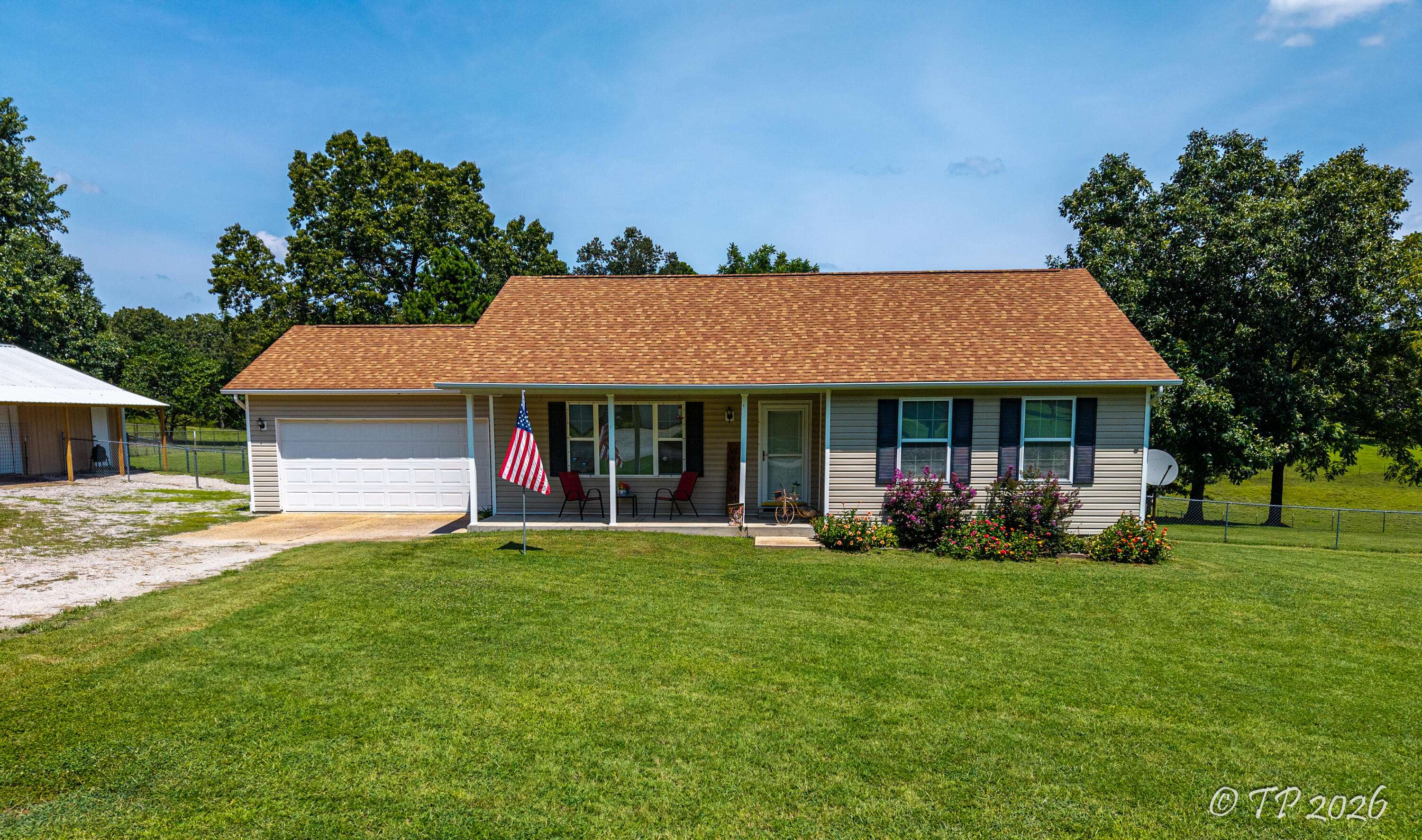 5879 County Road 1580, West Plains, MO 65775