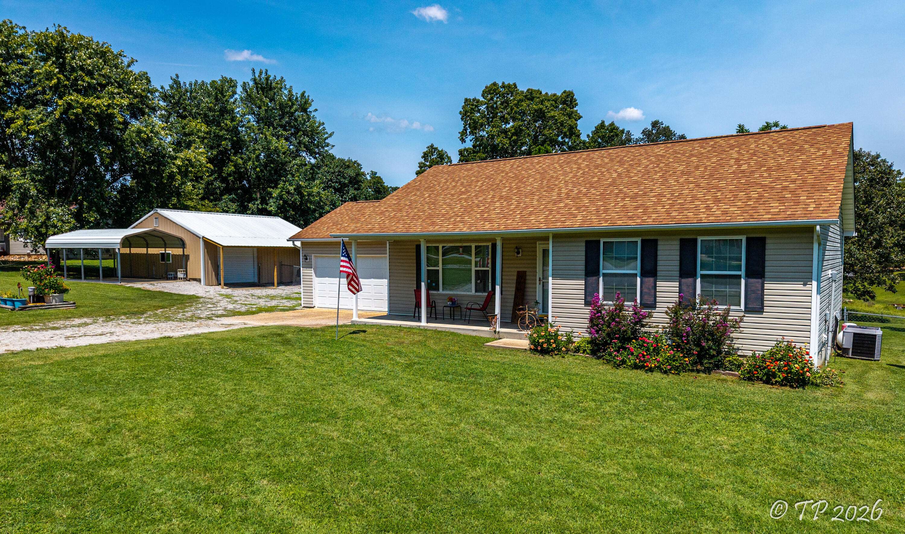 5879 County Road 1580, West Plains, MO 65775