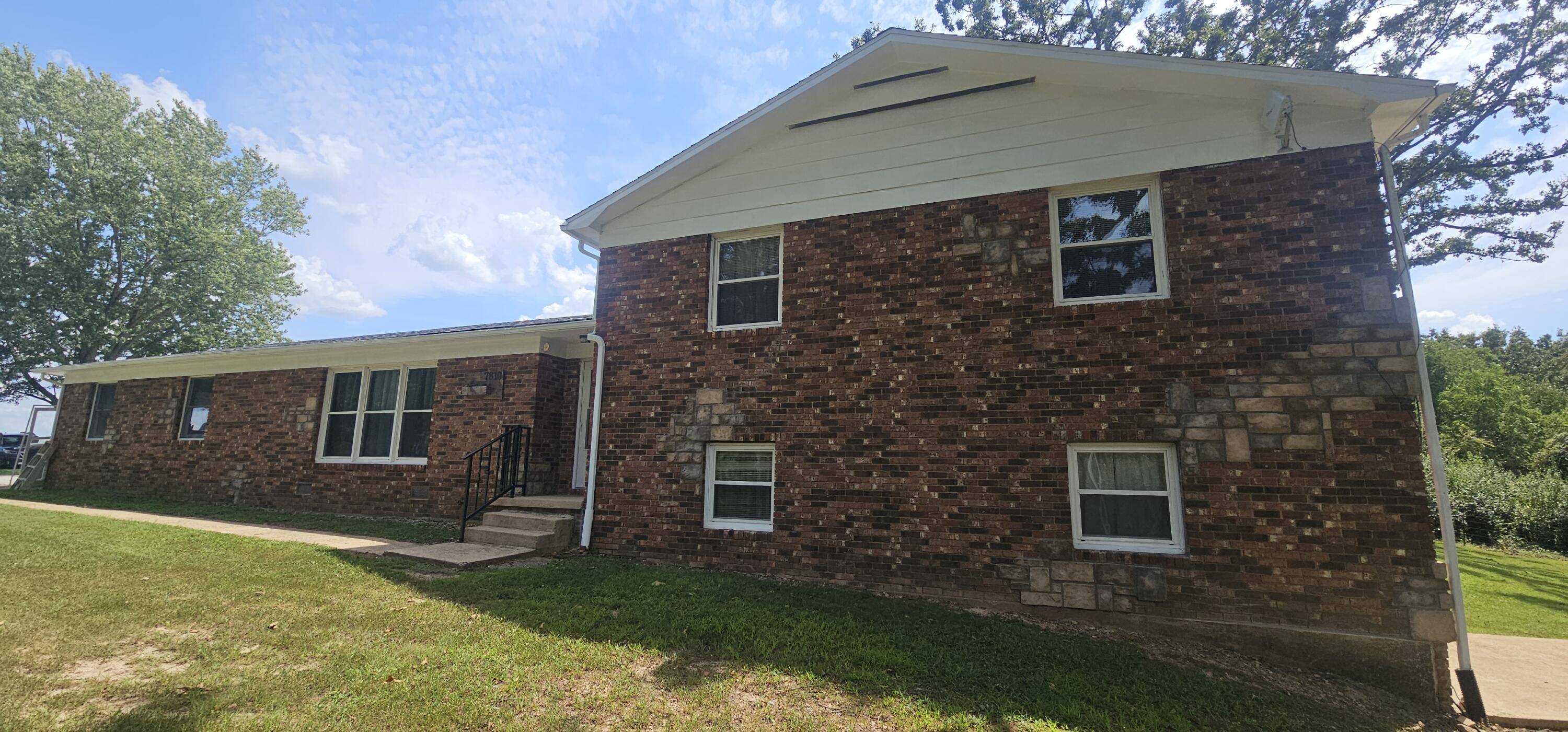 7810 State Route W, West Plains, MO 65775