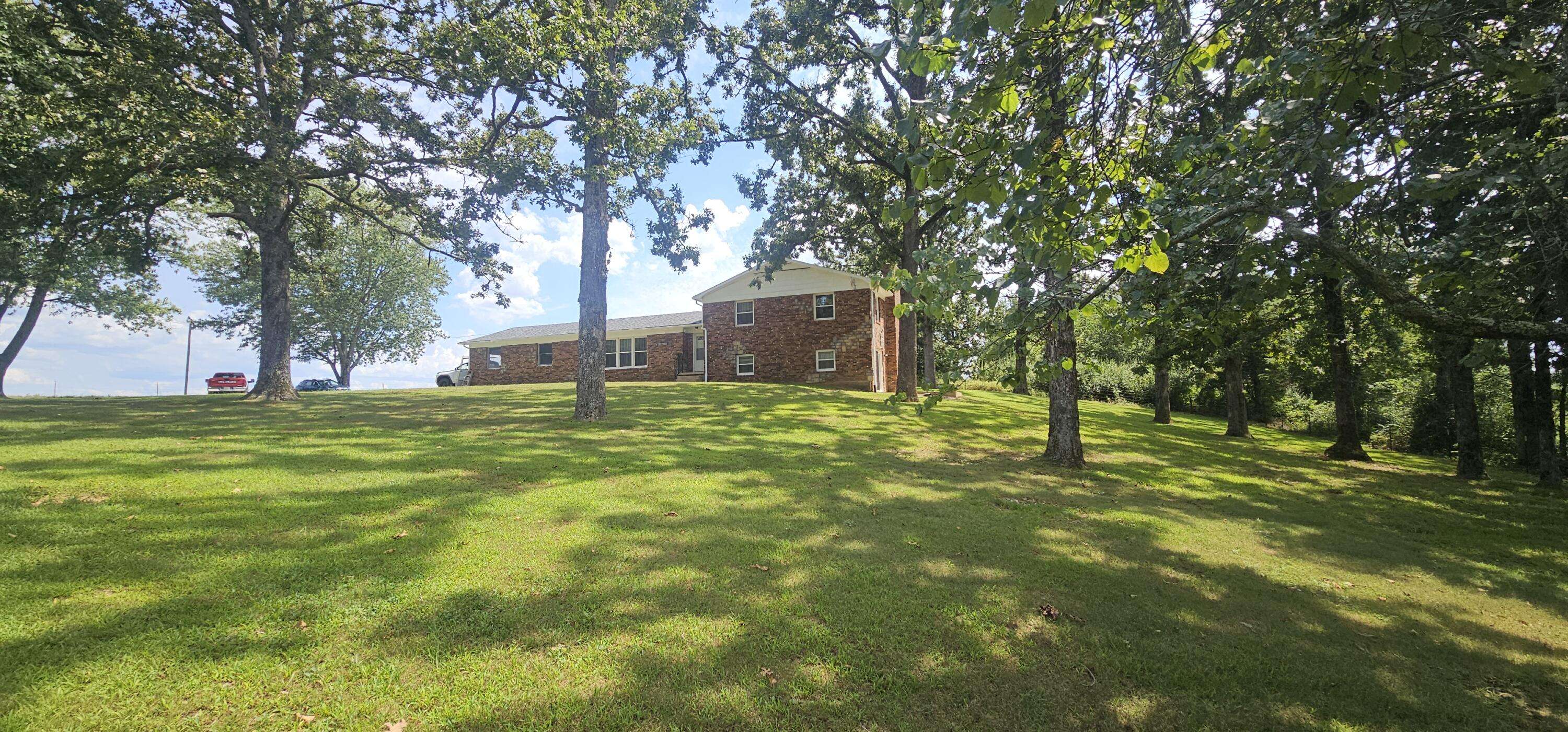 7810 State Route W, West Plains, MO 65775