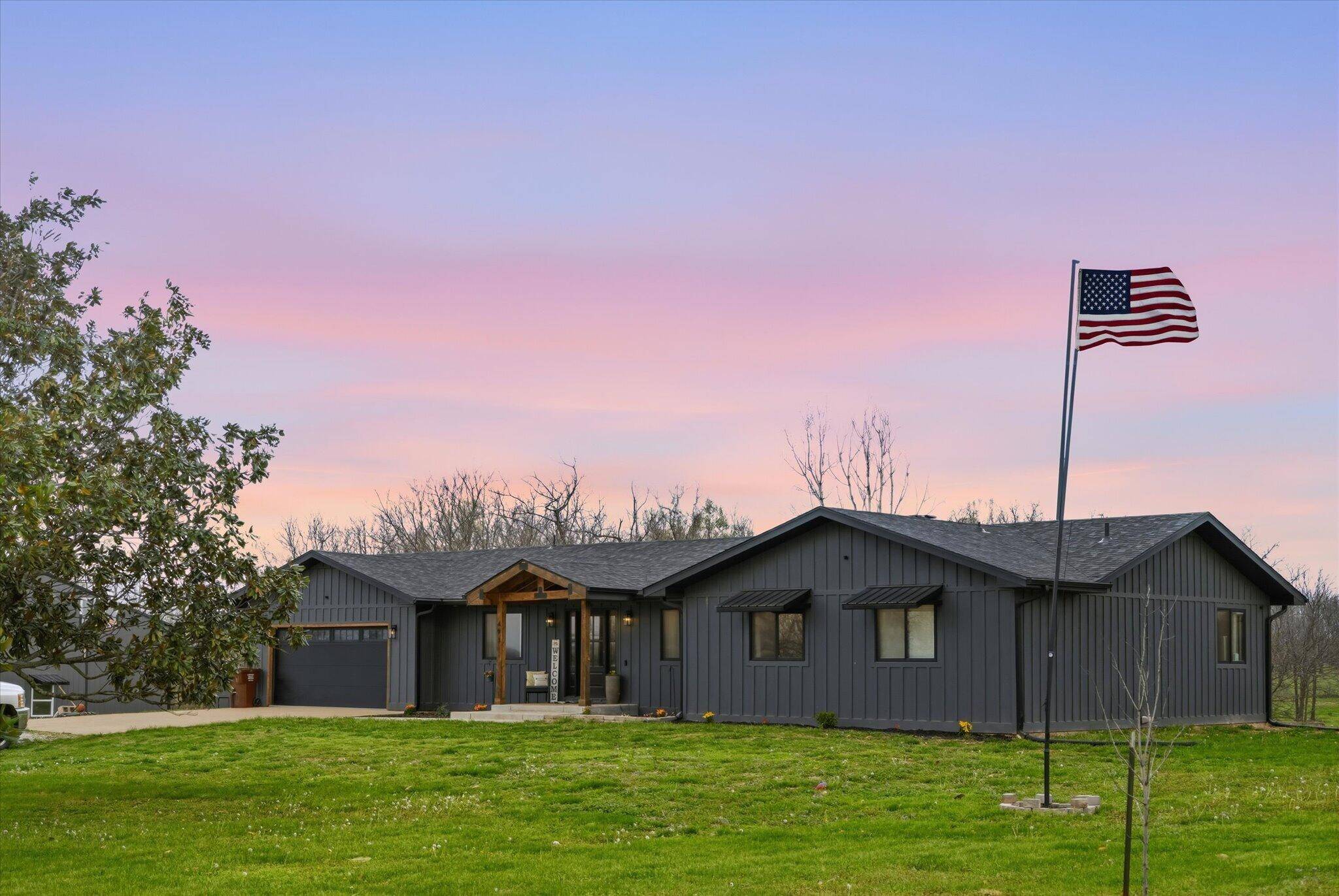 493 Spring Creek RD, Clever, MO 65631