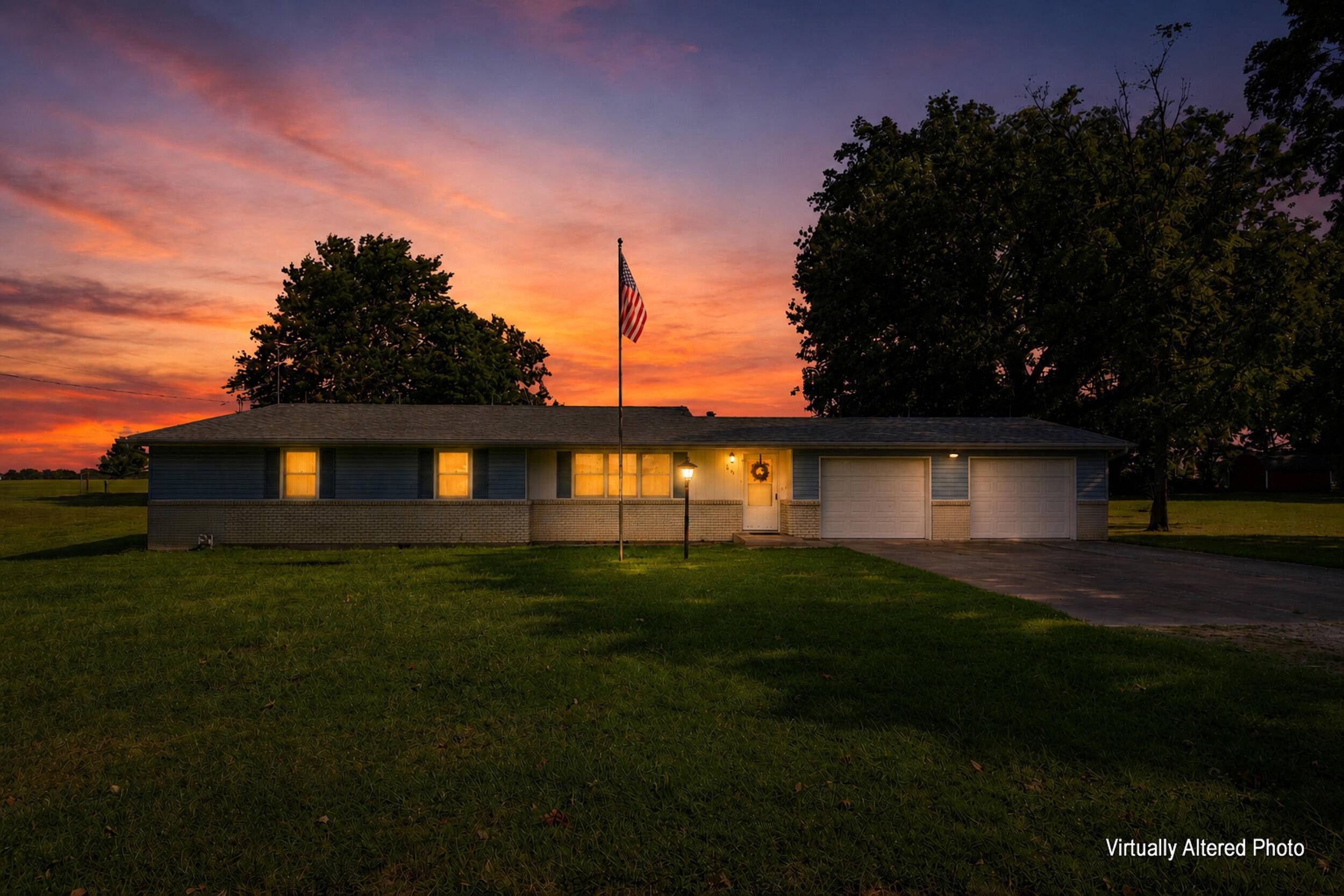 114 Melody LN, Monett, MO 65708