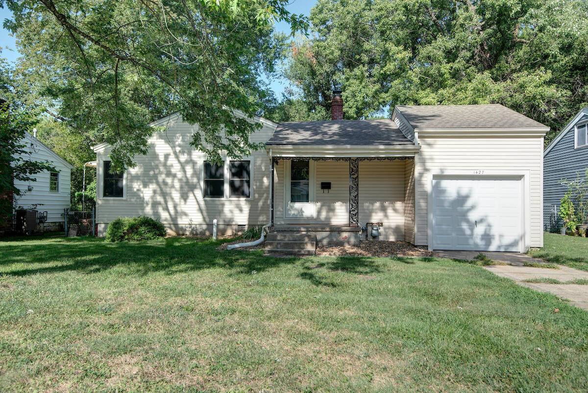 1427 S Pickwick AVE, Springfield, MO 65804