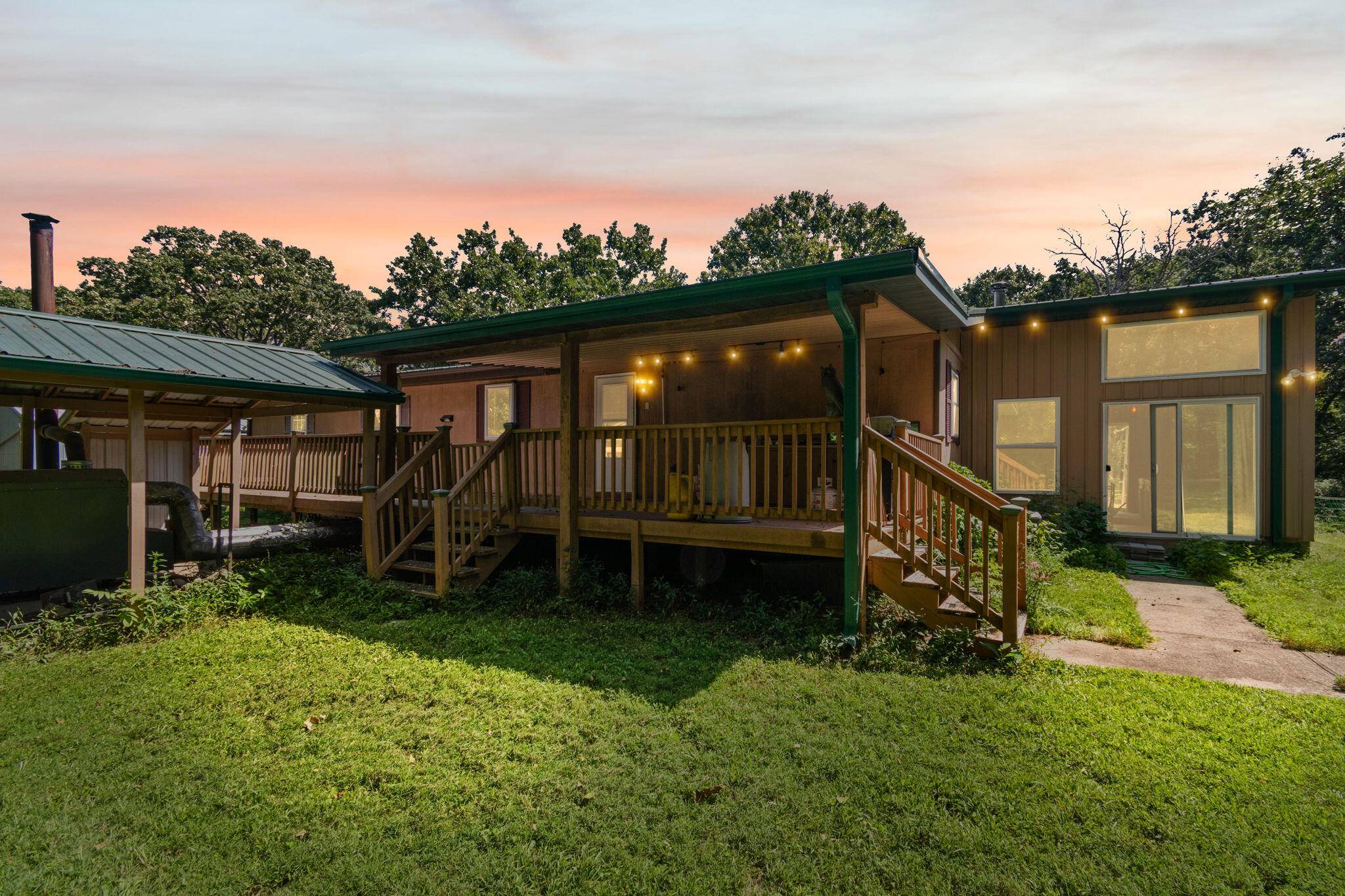 3371 S 8th RD, Humansville, MO 65674