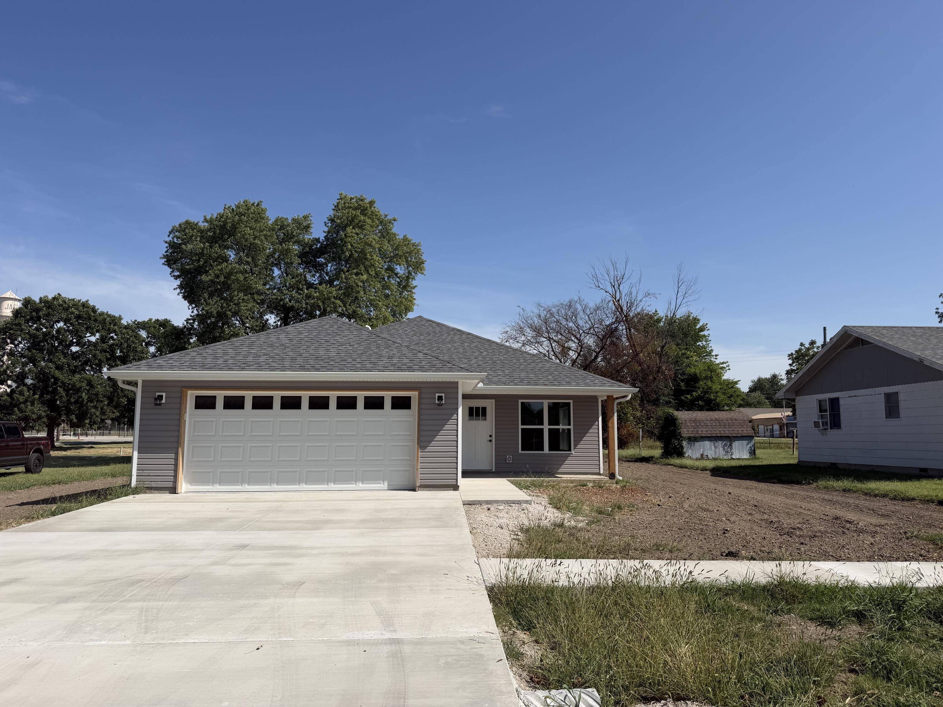 215 W Lexington AVE, Jasper, MO 64755