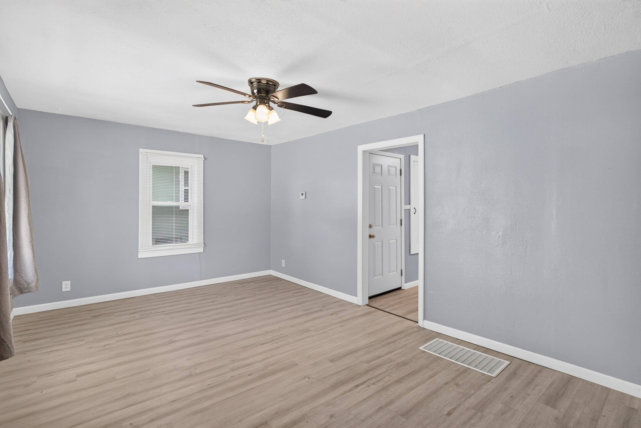 210 E Georgia ST, Ozark, MO 65721
