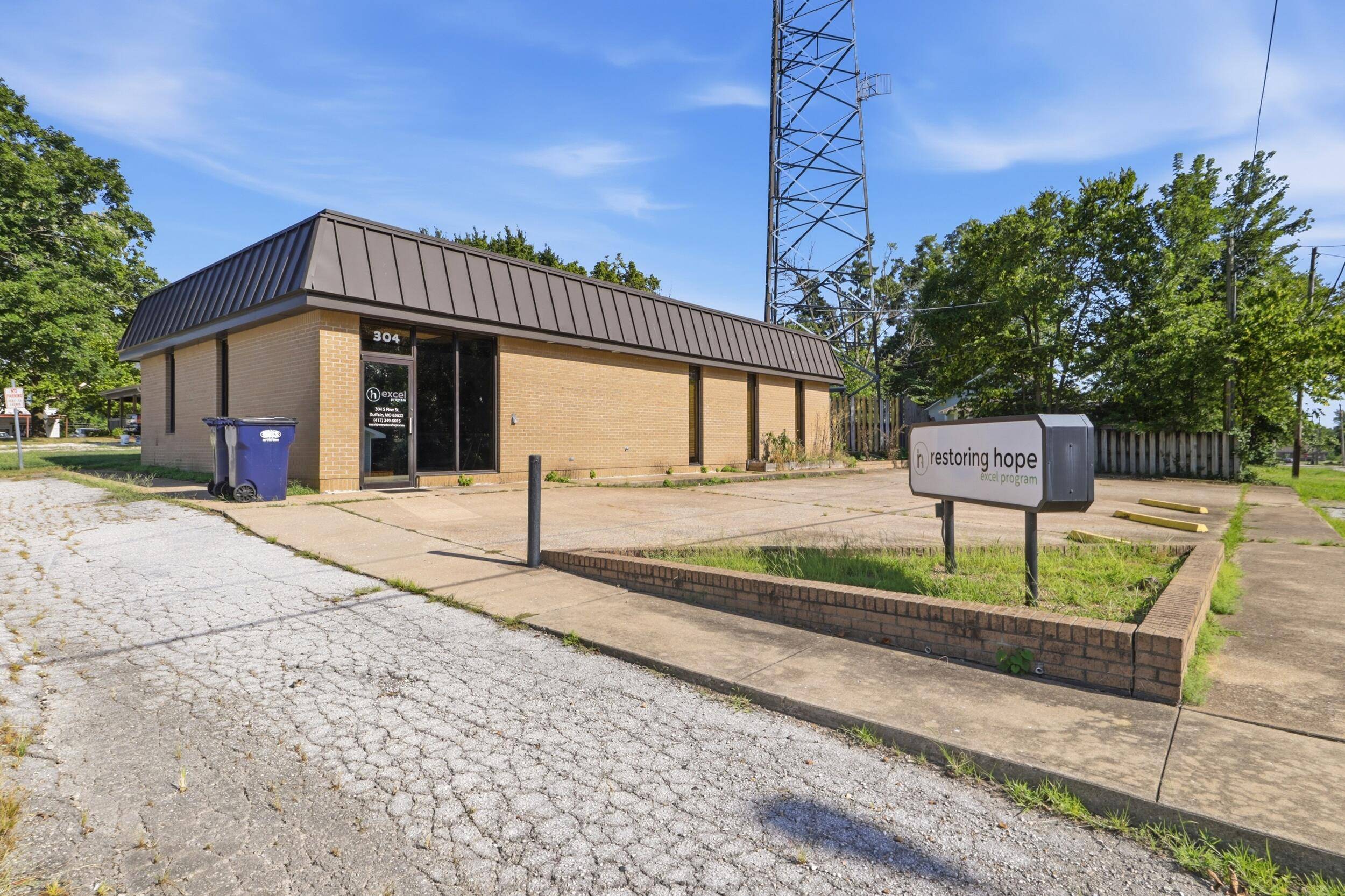 304 S Pine ST, Buffalo, MO 65622