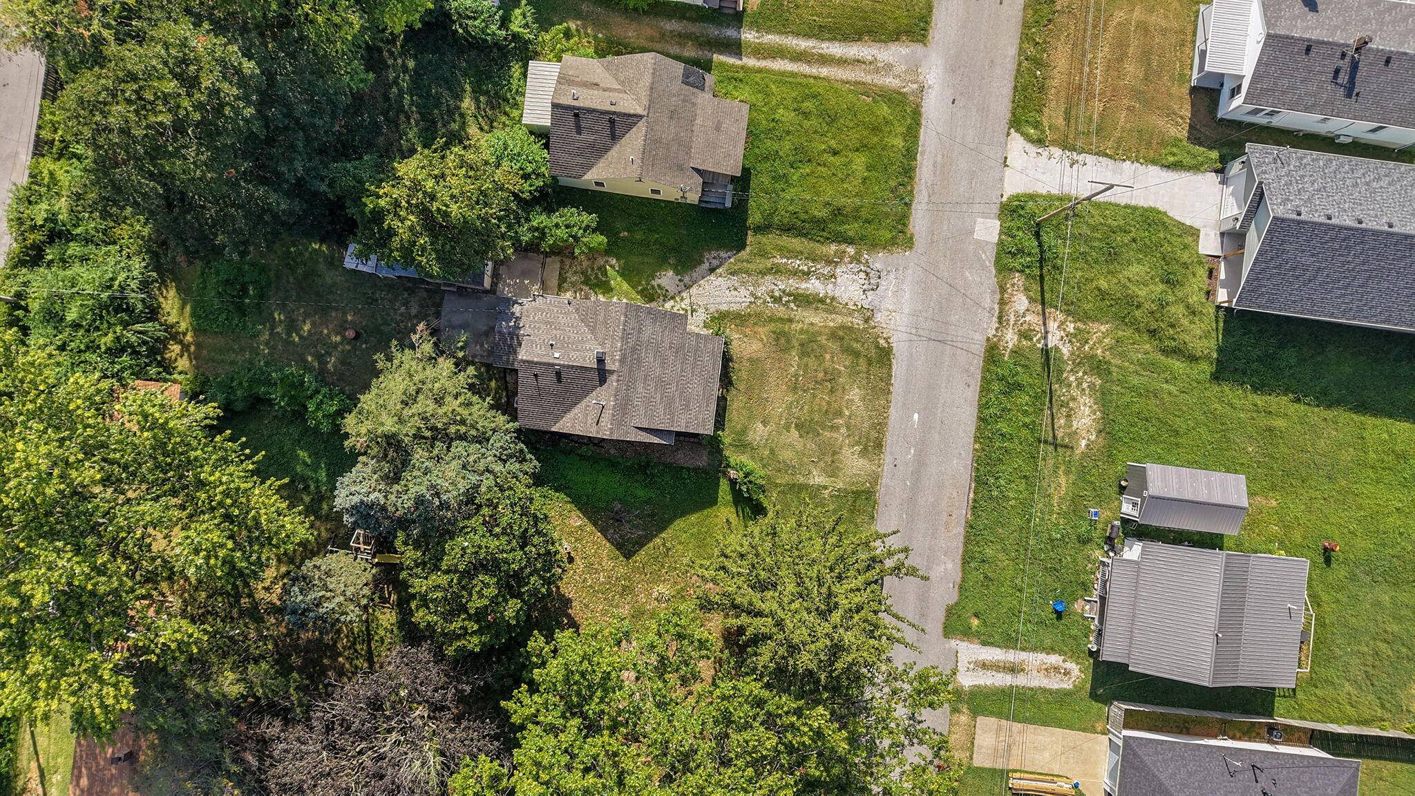 908 W Della ST, Springfield, MO 65803
