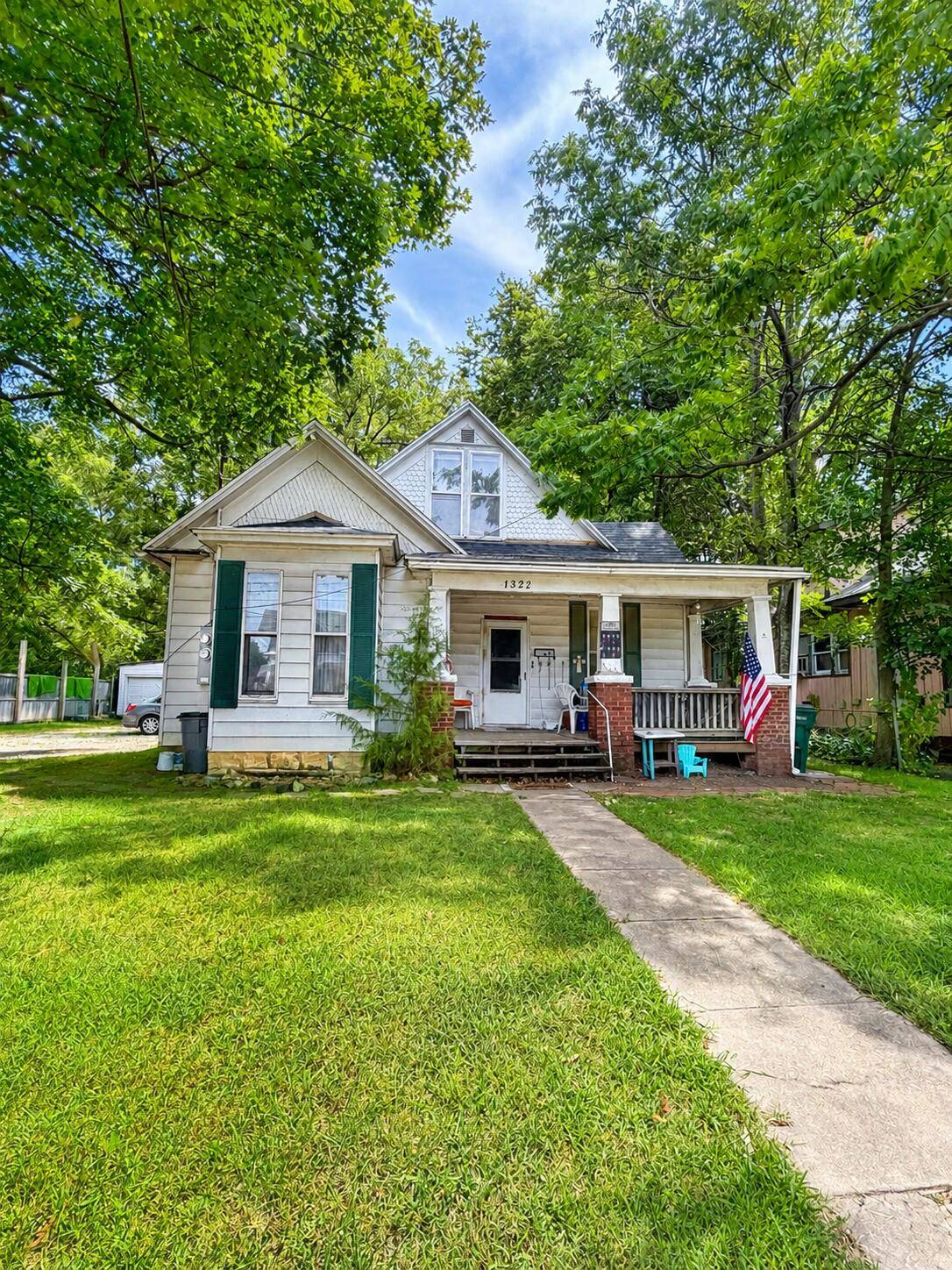 1322 N Grant AVE, Springfield, MO 65802