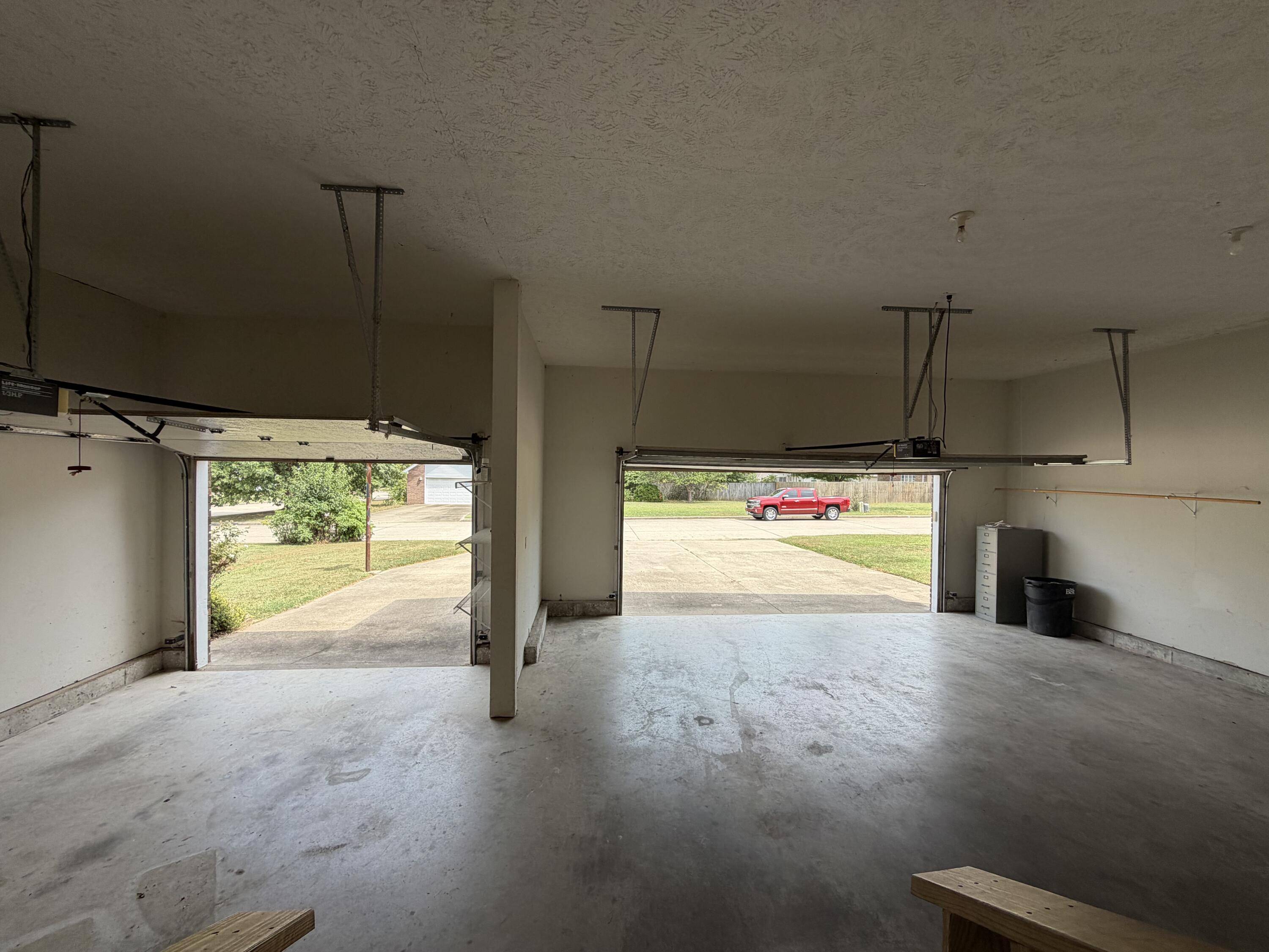 1661 N Main AVE, Bolivar, MO 65613