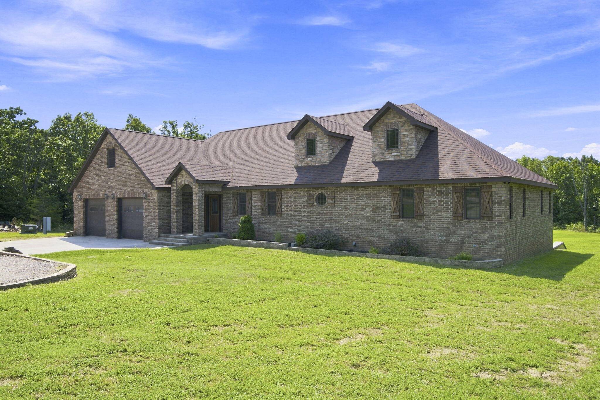 1295 Spring Valley, Marshfield, MO 65706