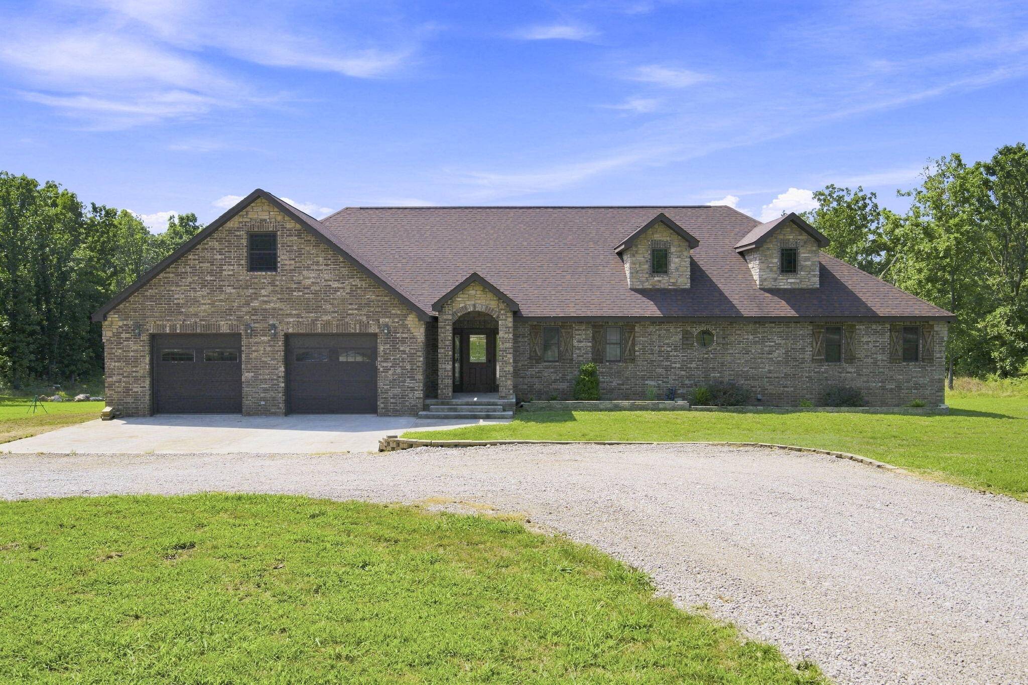 1295 Spring Valley, Marshfield, MO 65706