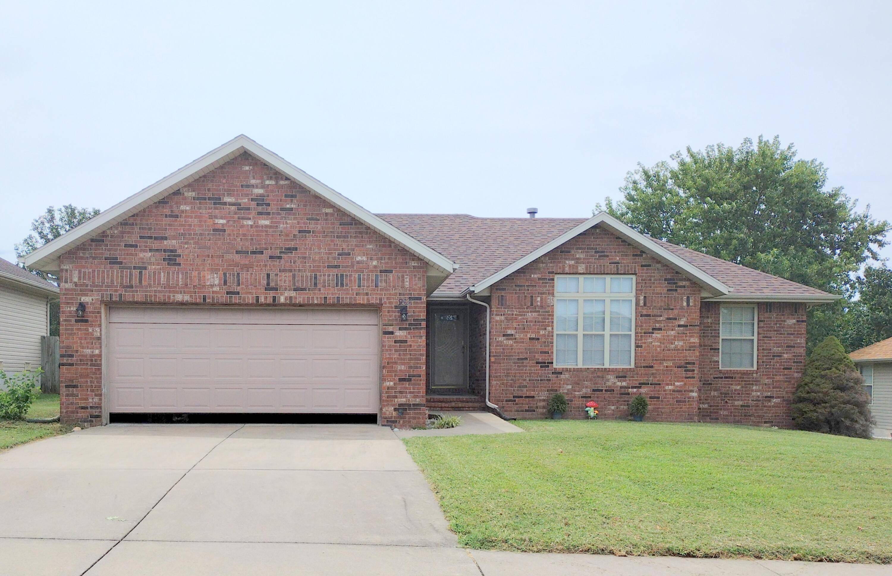 988 W Pembrook AVE, Nixa, MO 65714