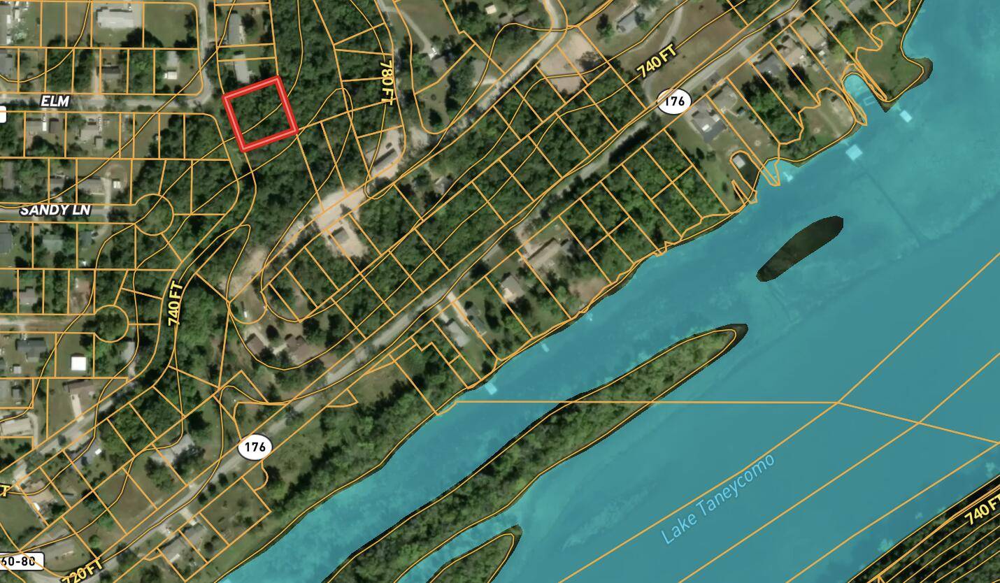 000 Horseshoe LN, Rockaway Beach, MO 65740