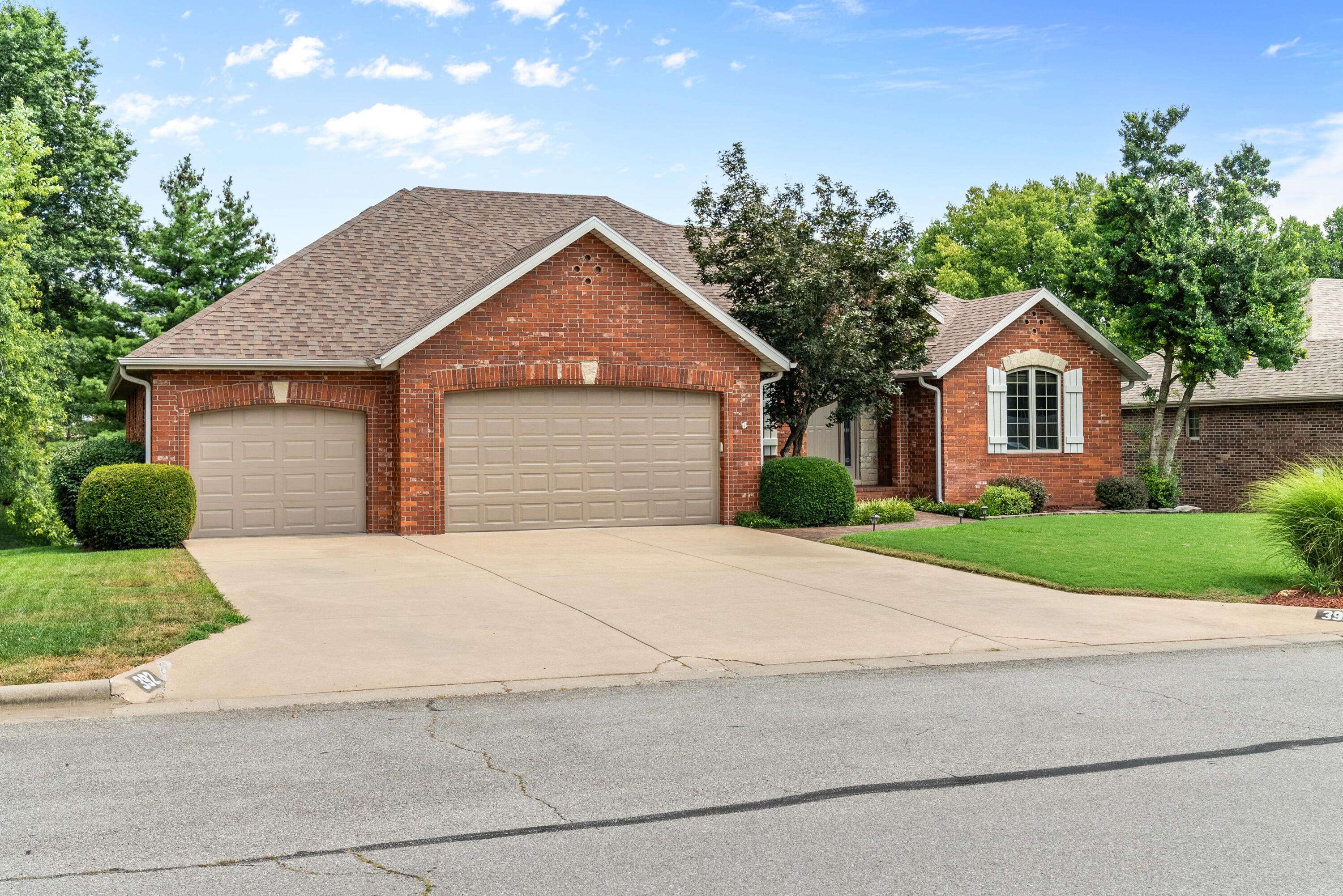 392 N Niangua DR, Nixa, MO 65714