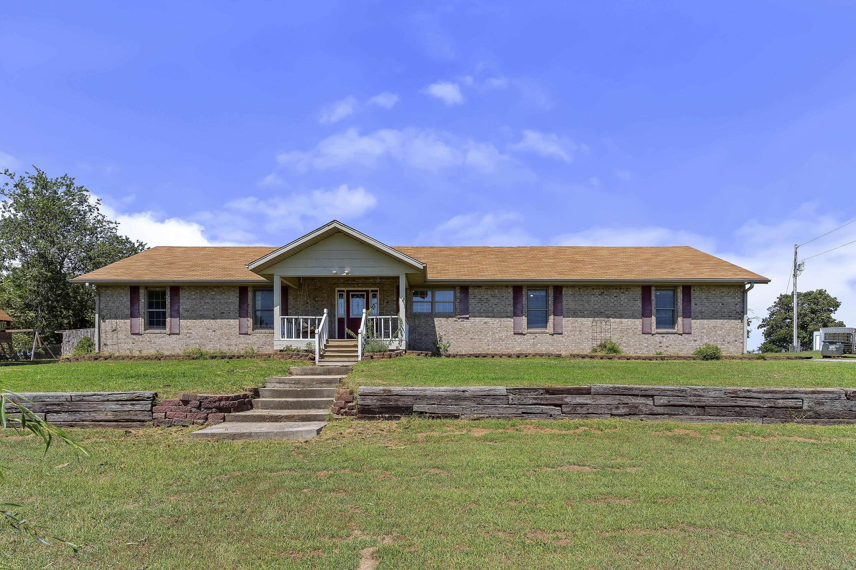 119 Jensen RD, Conway, MO 65632