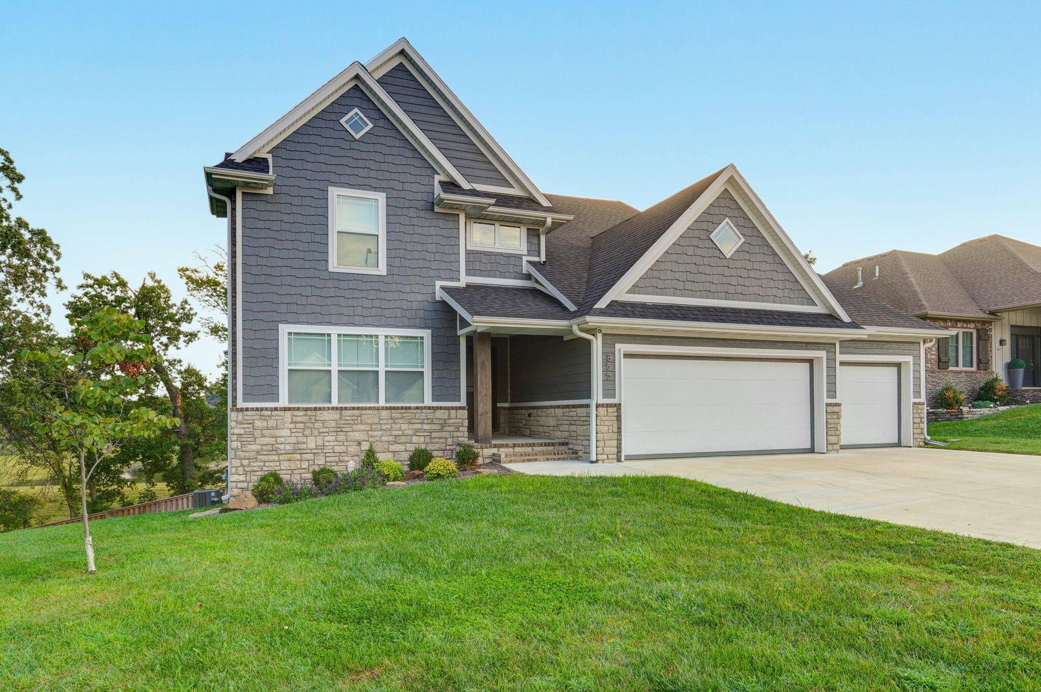 855 E Ashford AVE, Nixa, MO 65714