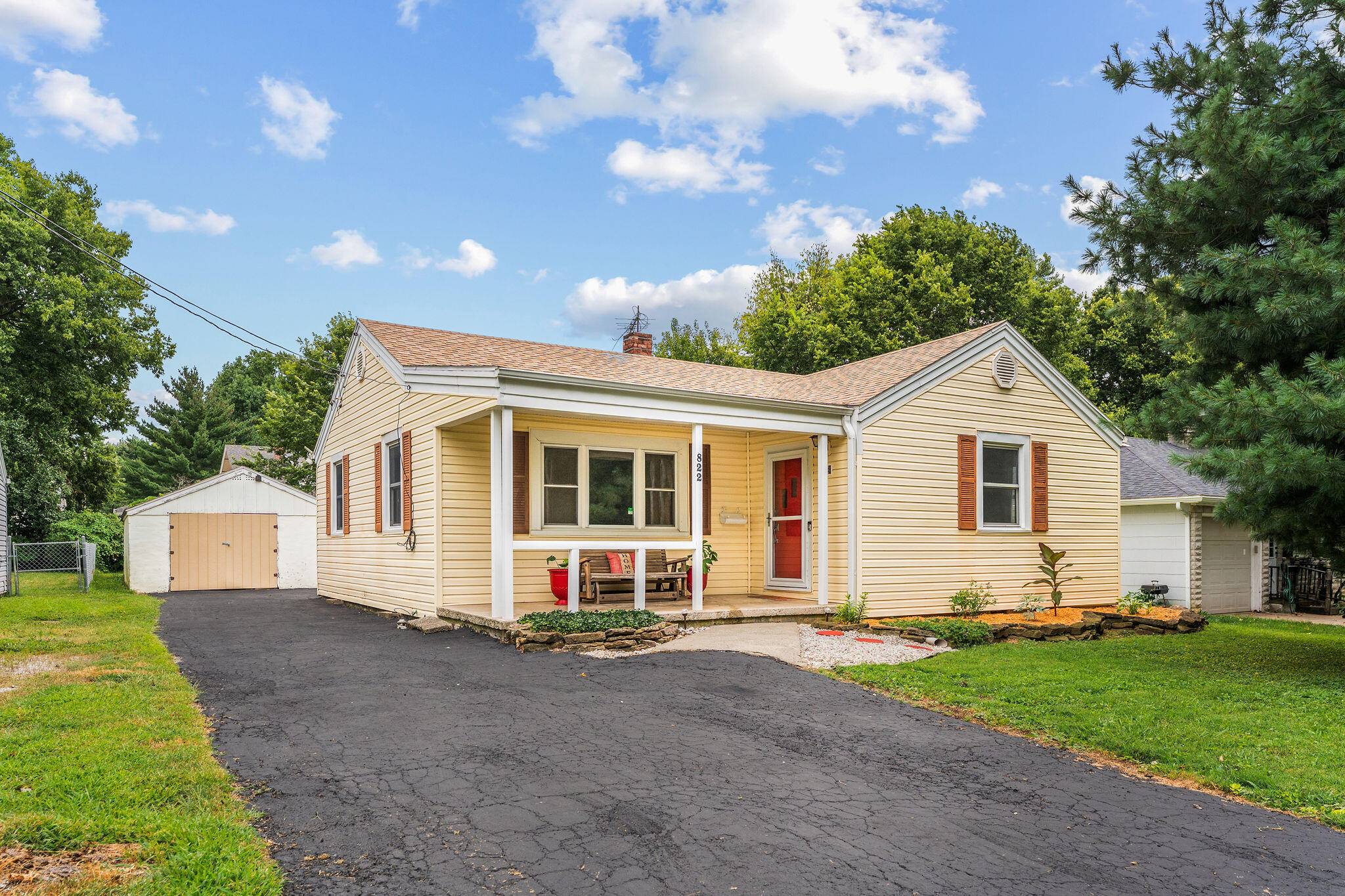 822 S Rogers AVE, Springfield, MO 65804