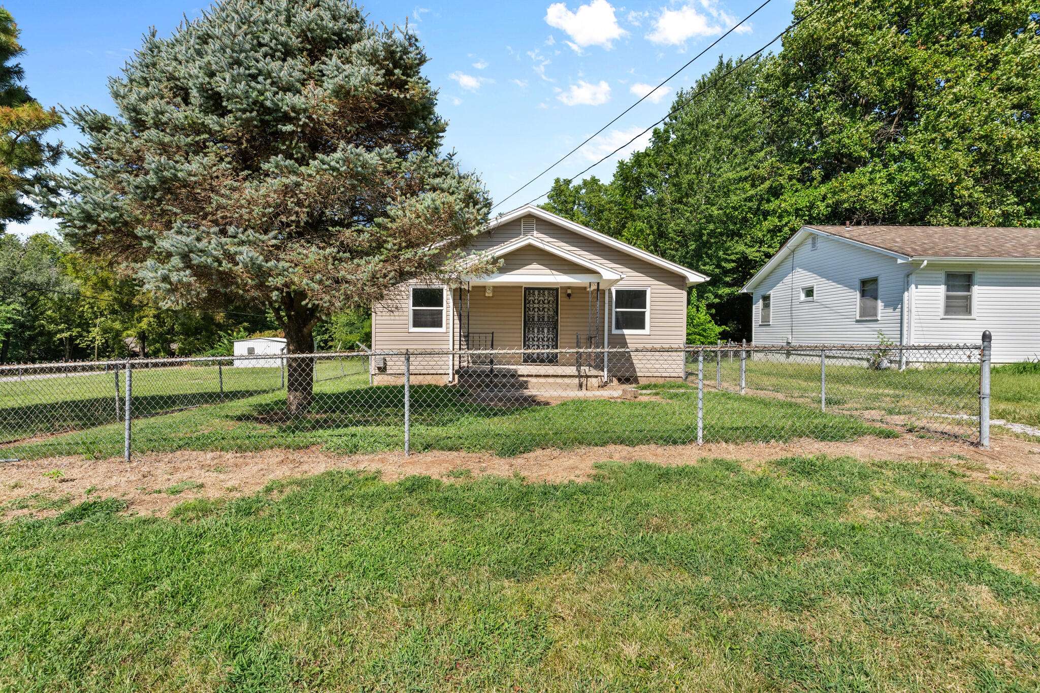 2509 N Kellett AVE, Springfield, MO 65803